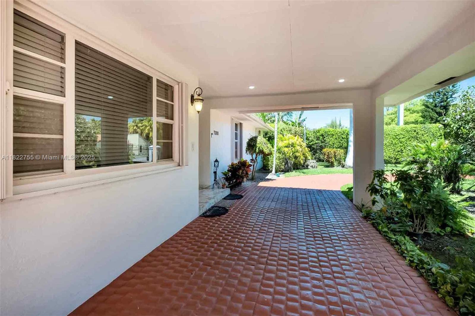 7080 SW 98th Ave Miami, FL 33173