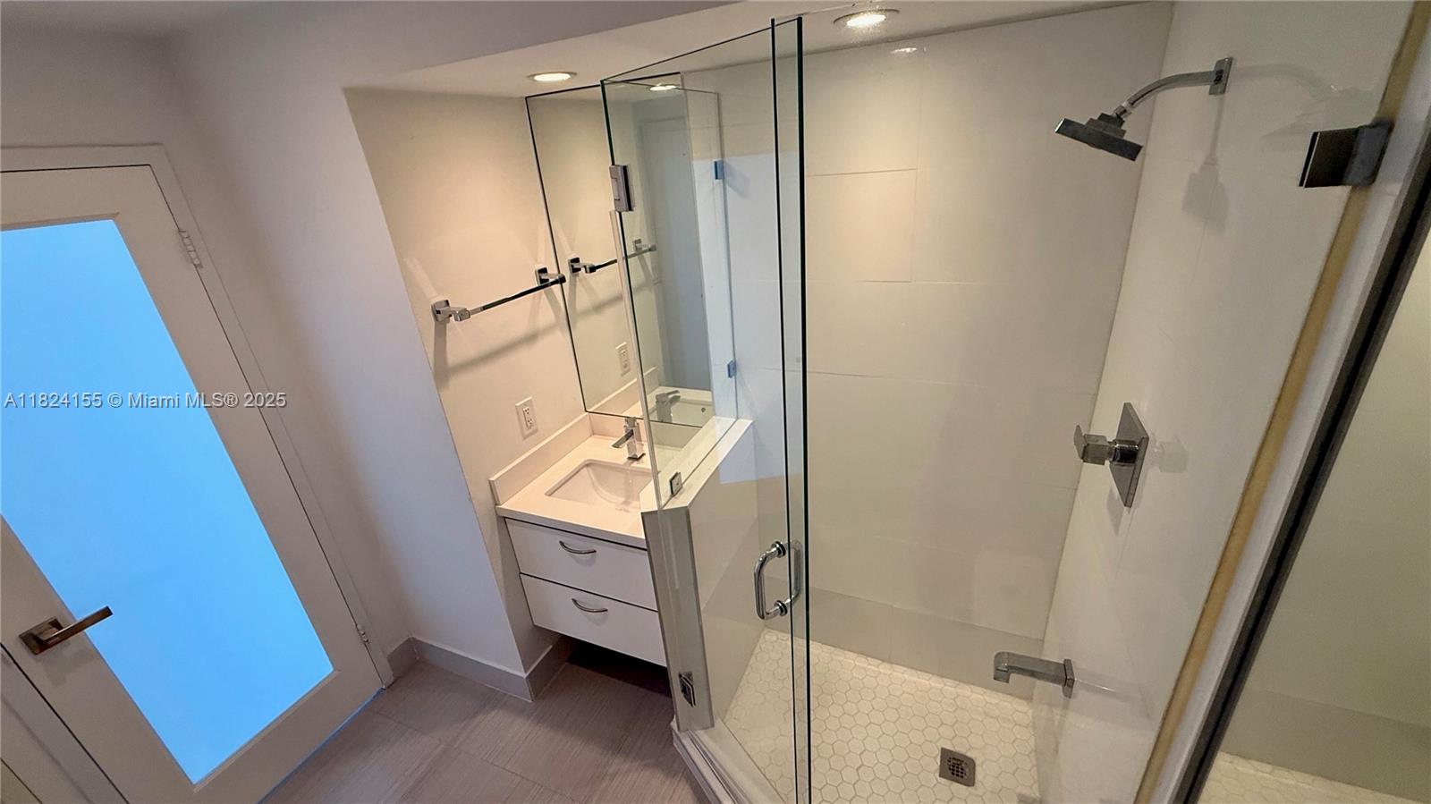 900 Bay Dr #906 Miami Beach, FL 33141