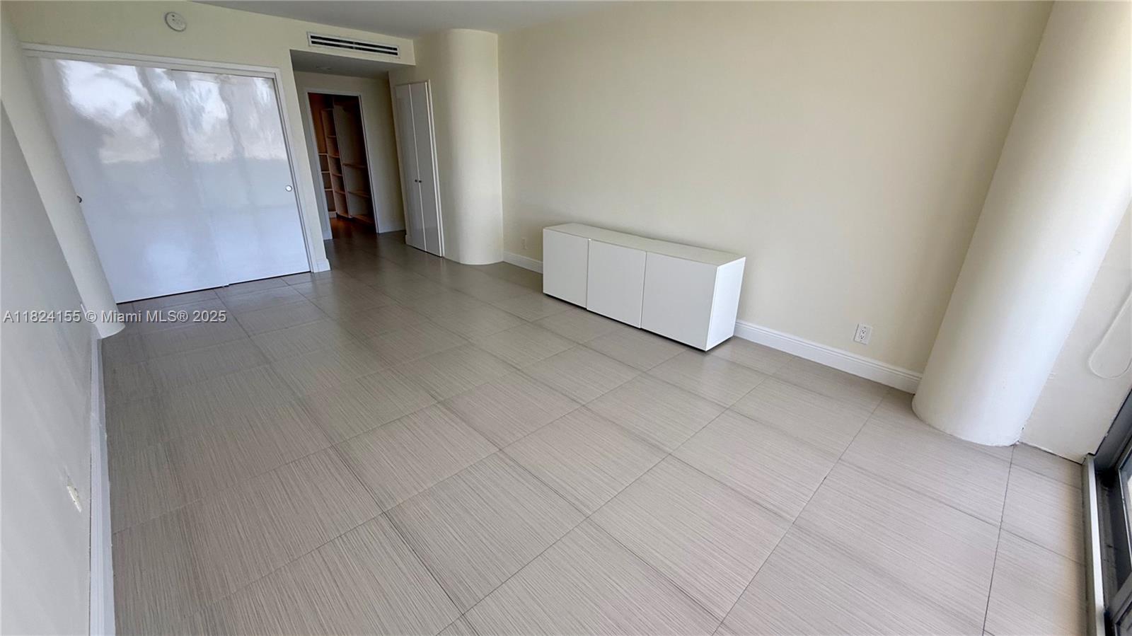 900 Bay Dr #906 Miami Beach, FL 33141