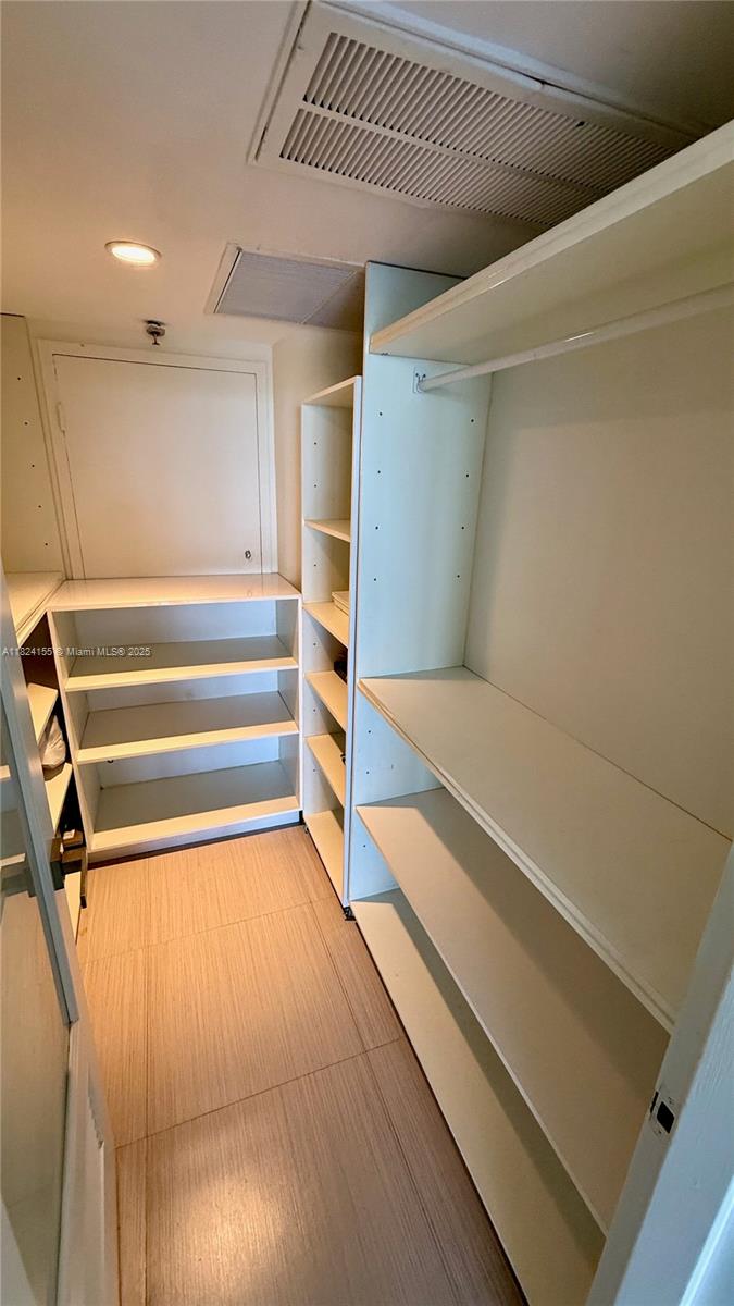 900 Bay Dr #906 Miami Beach, FL 33141