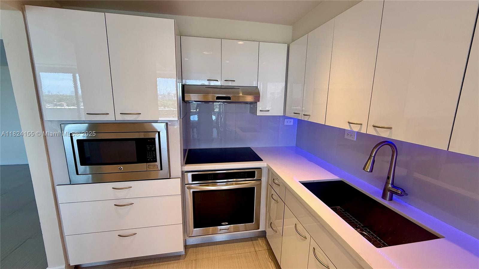 900 Bay Dr #906 Miami Beach, FL 33141