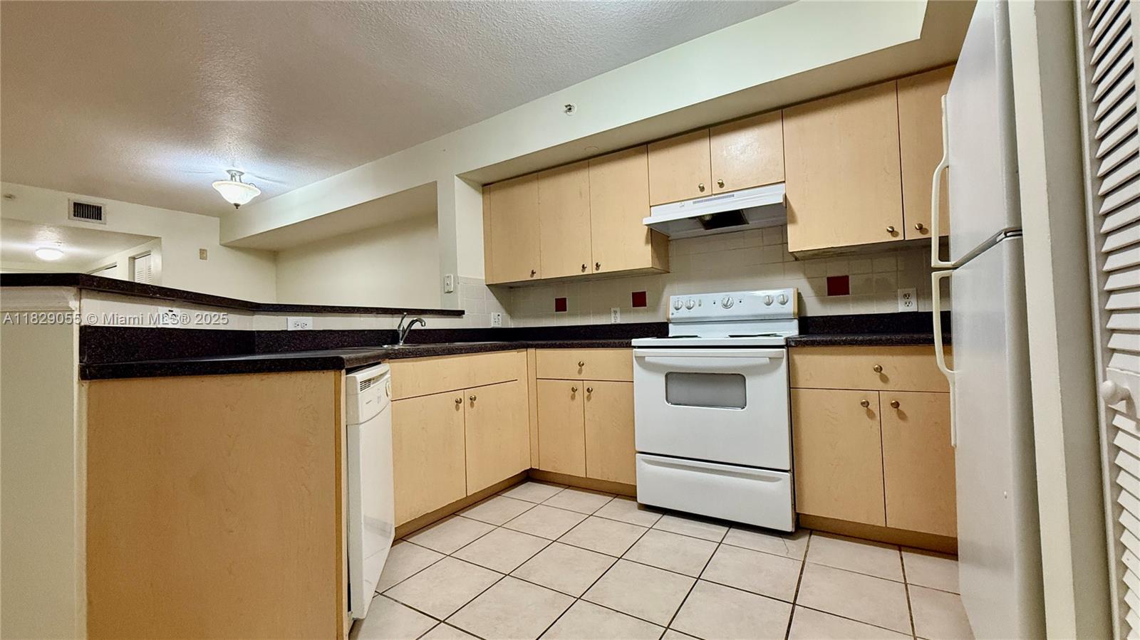 4021 San Marino Blvd #102