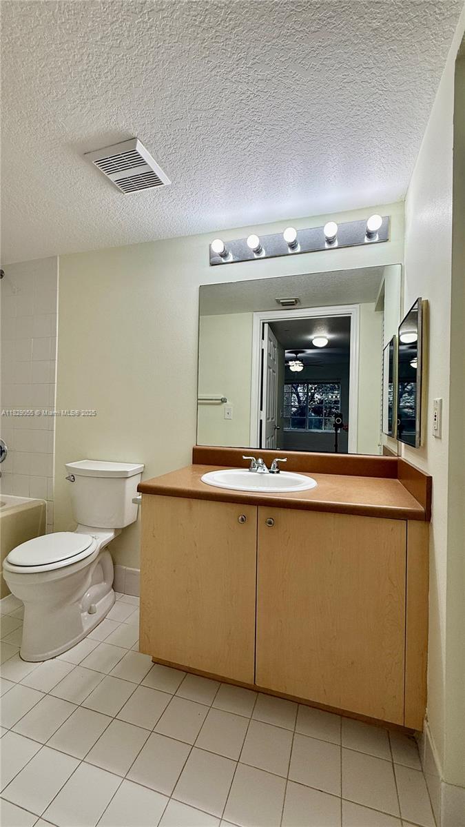 4021 San Marino Blvd #102 West Palm Beach, FL 33409