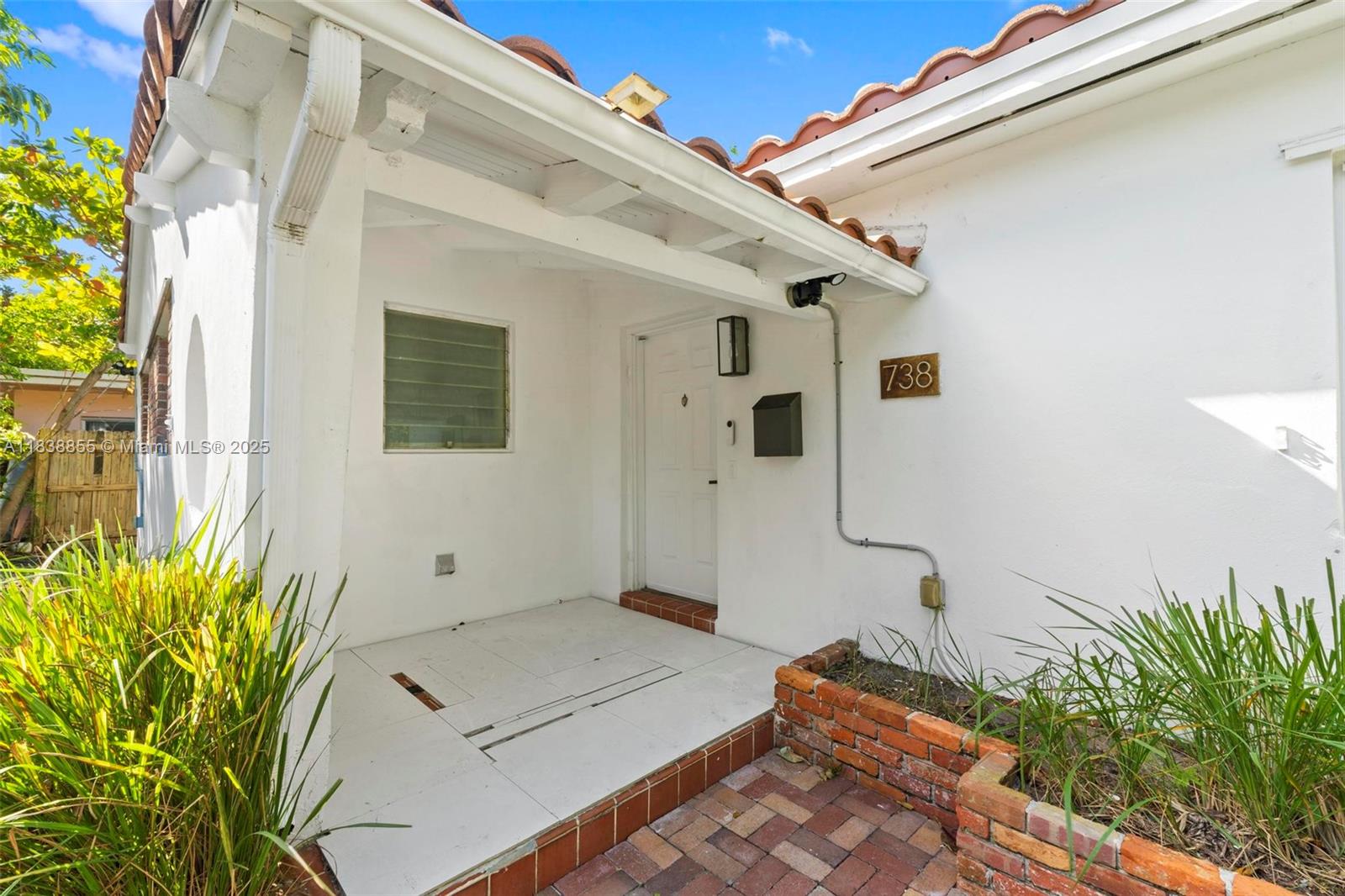 738 Fernwood Rd Key Biscayne, FL 33149