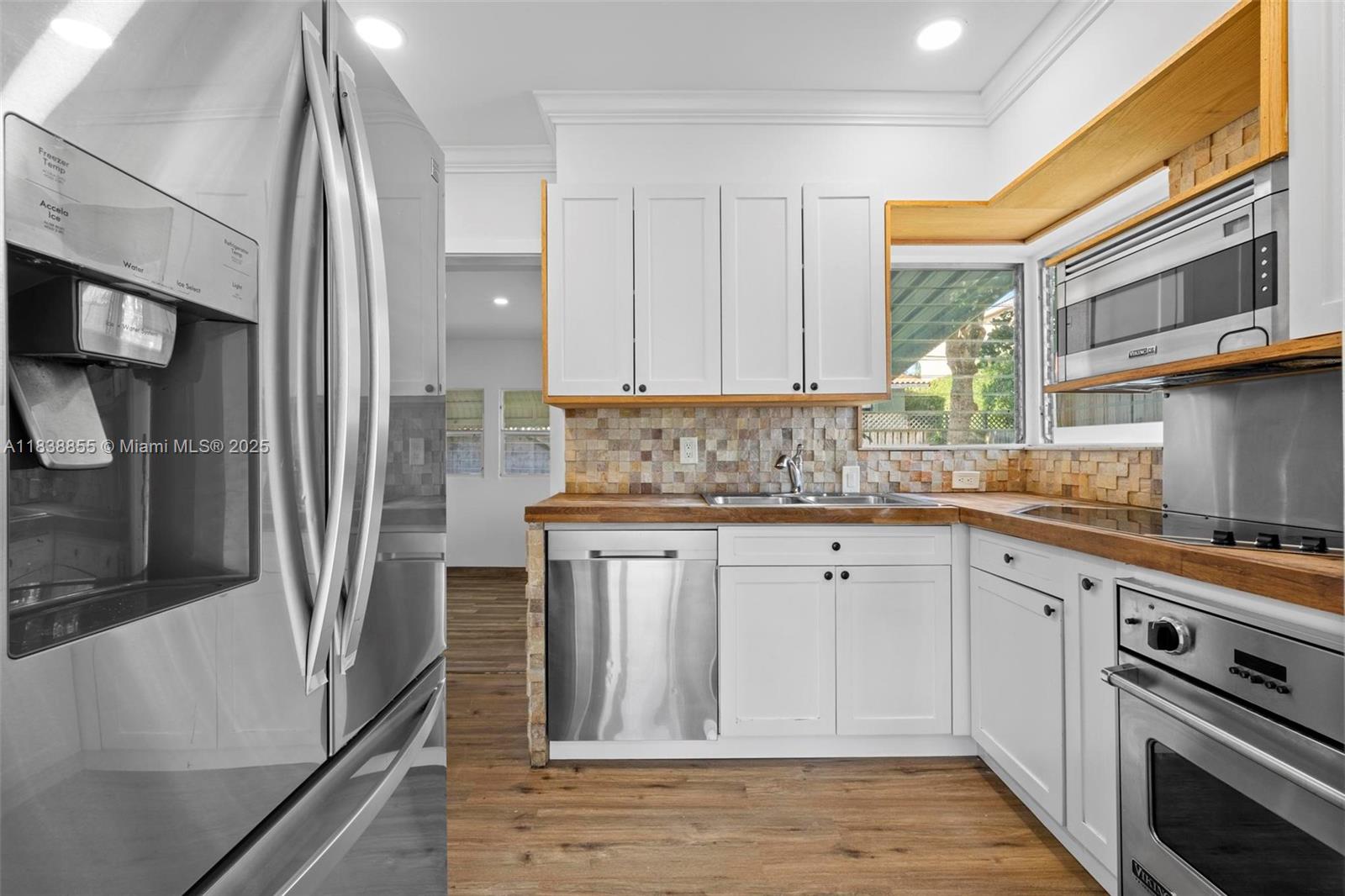 738 Fernwood Rd Key Biscayne, FL 33149