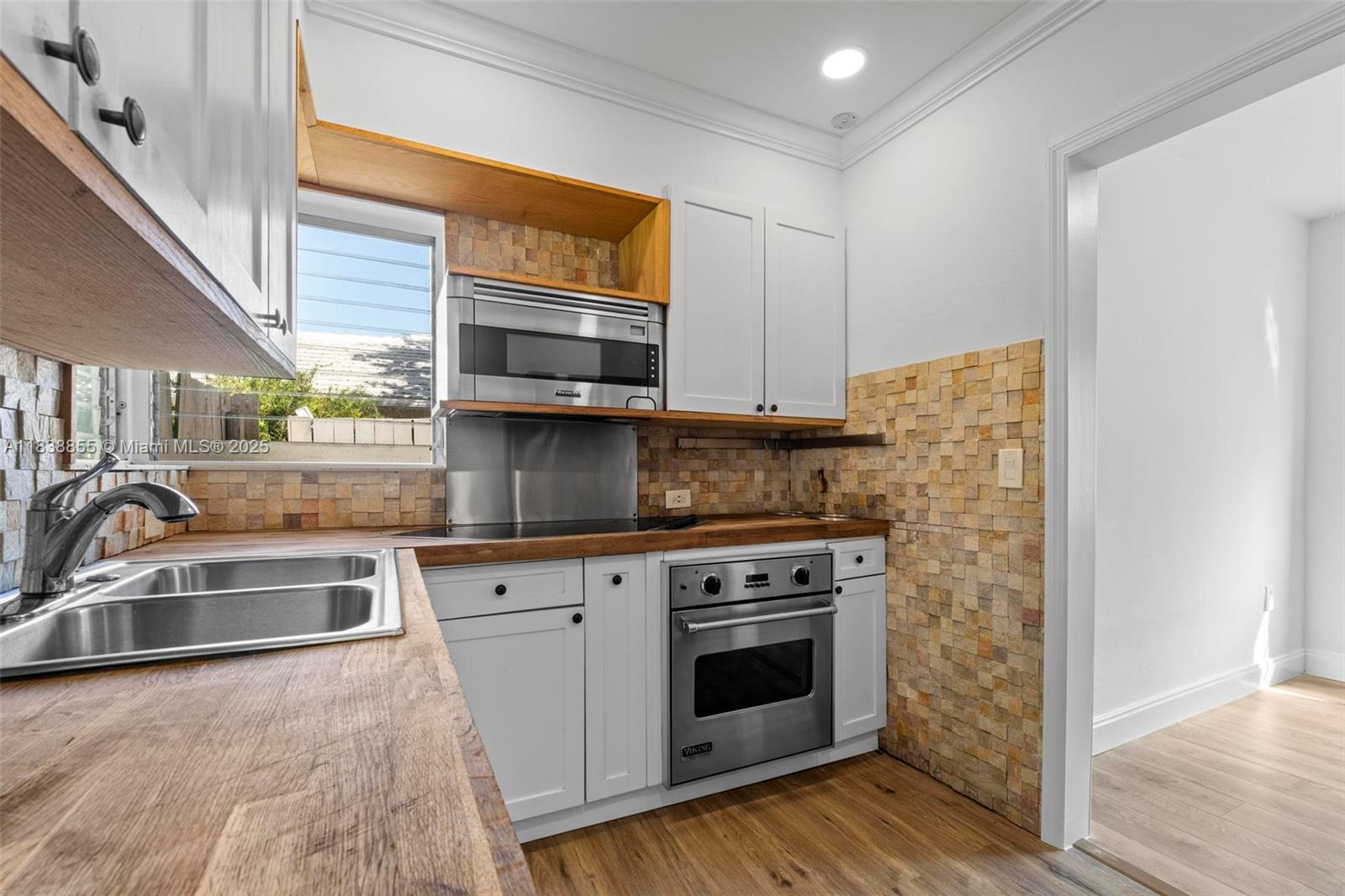 738 Fernwood Rd Key Biscayne, FL 33149