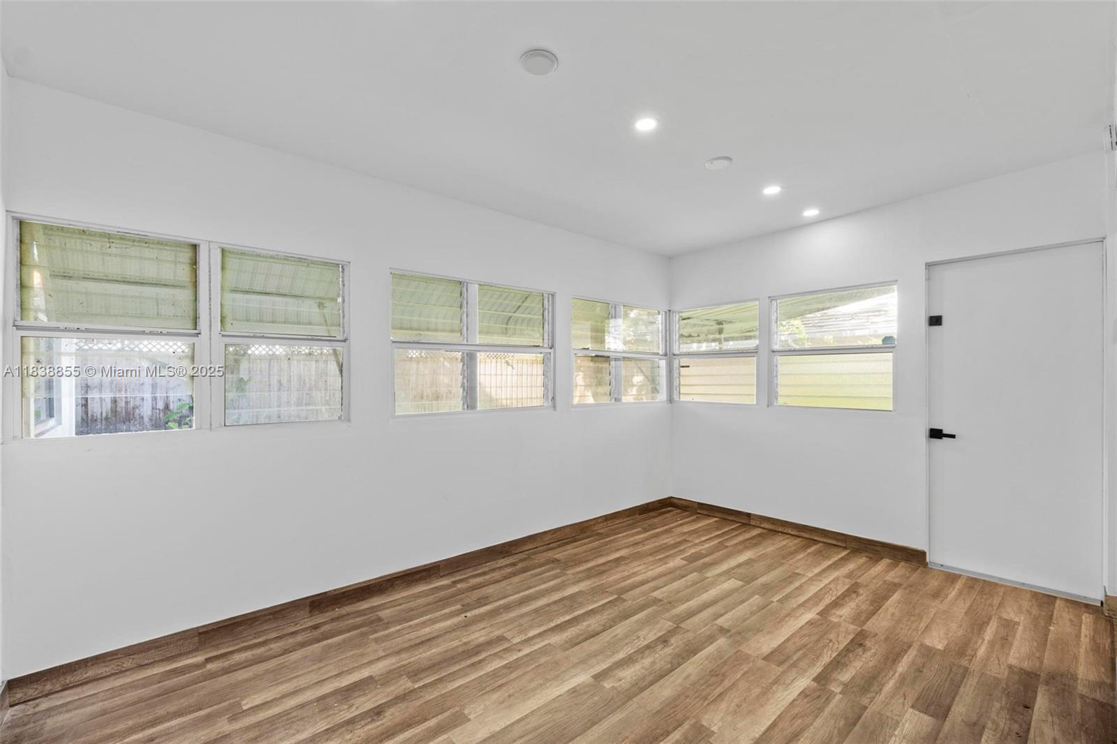 738 Fernwood Rd Key Biscayne, FL 33149