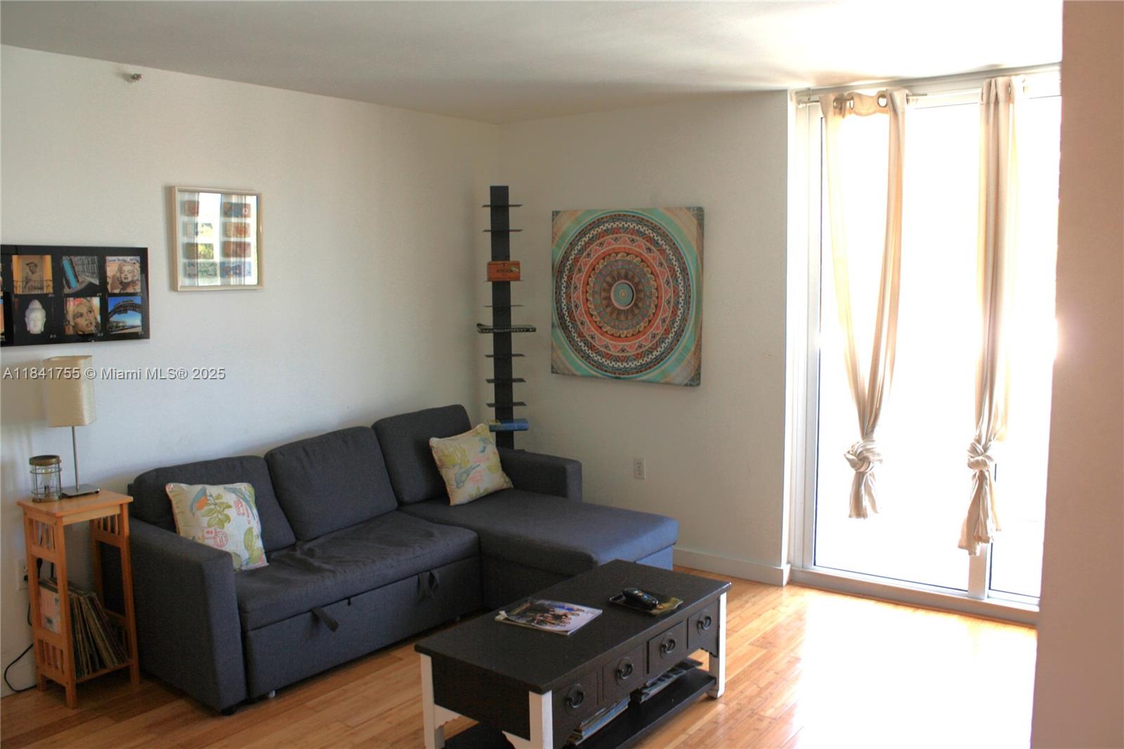 image MIRADOR 1035 CONDO12