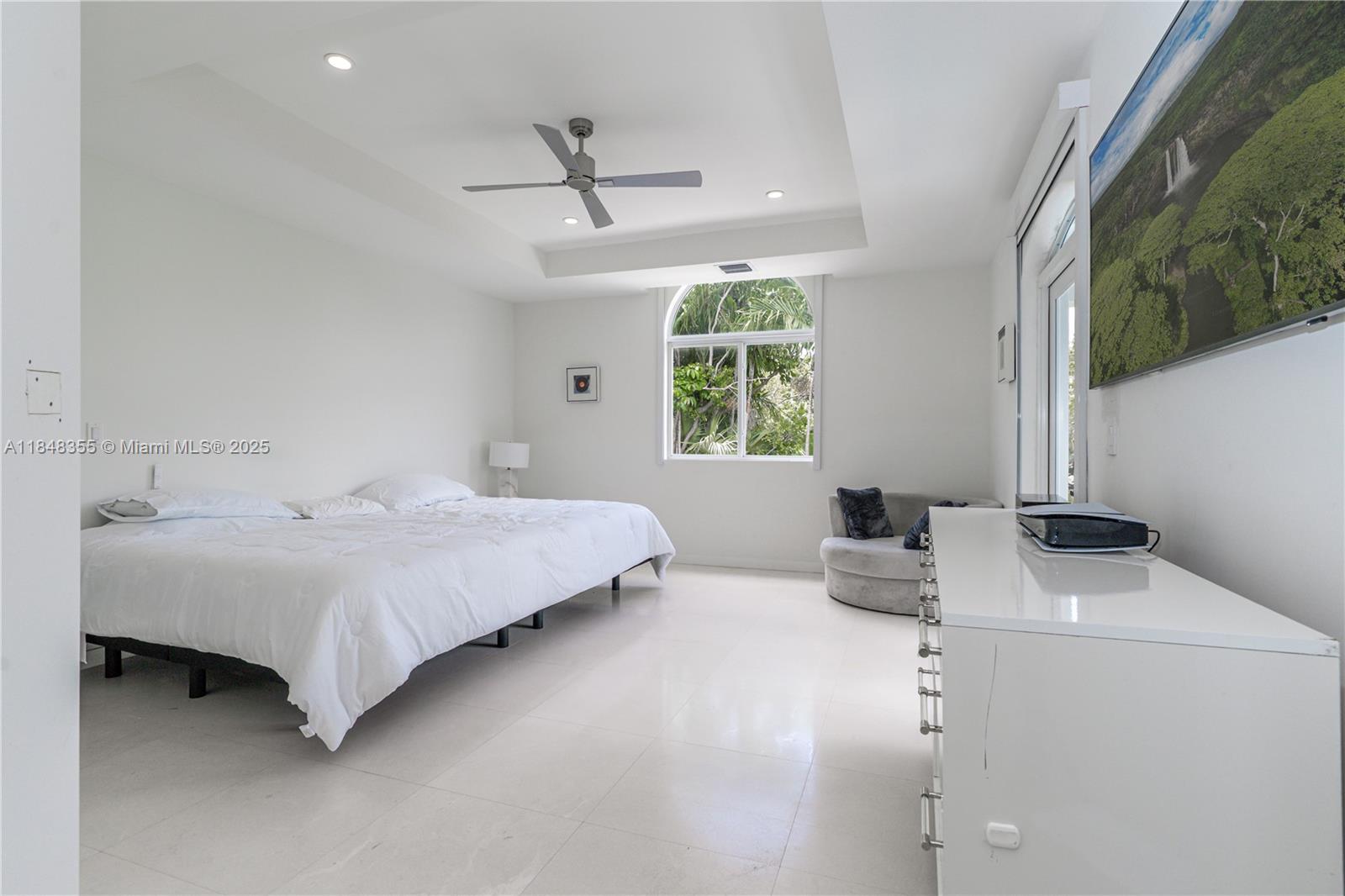 5978 Alton Rd #. Miami Beach, FL 33140 5978 Alton Rd #. Miami Beach, FL 33140