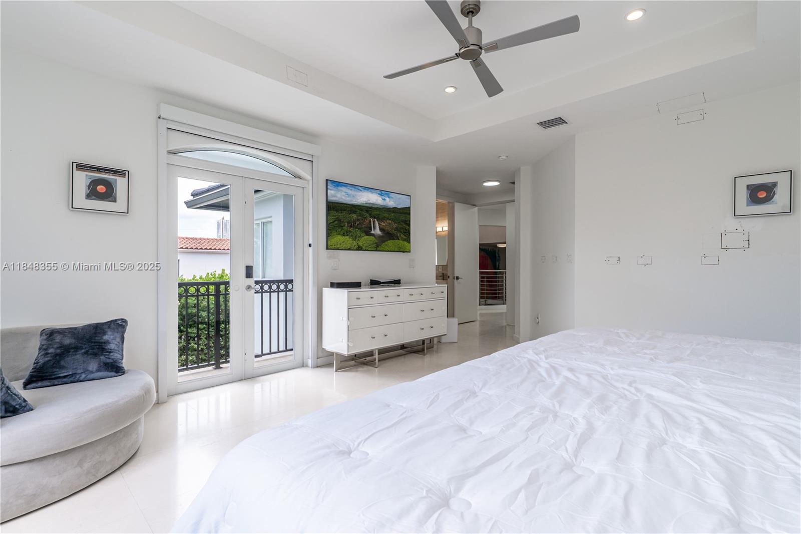 5978 Alton Rd #. Miami Beach, FL 33140 5978 Alton Rd #. Miami Beach, FL 33140