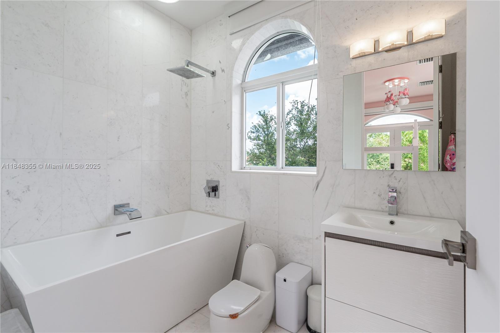5978 Alton Rd #. Miami Beach, FL 33140 5978 Alton Rd #. Miami Beach, FL 33140