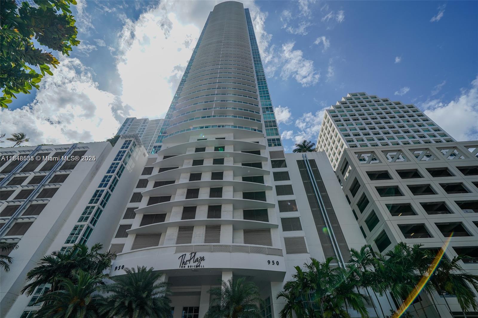 950 Brickell Bay Dr #302
