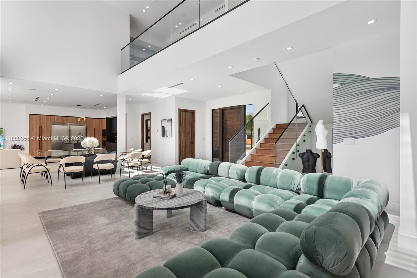 1960 NE 197th Ter Miami, FL 33179