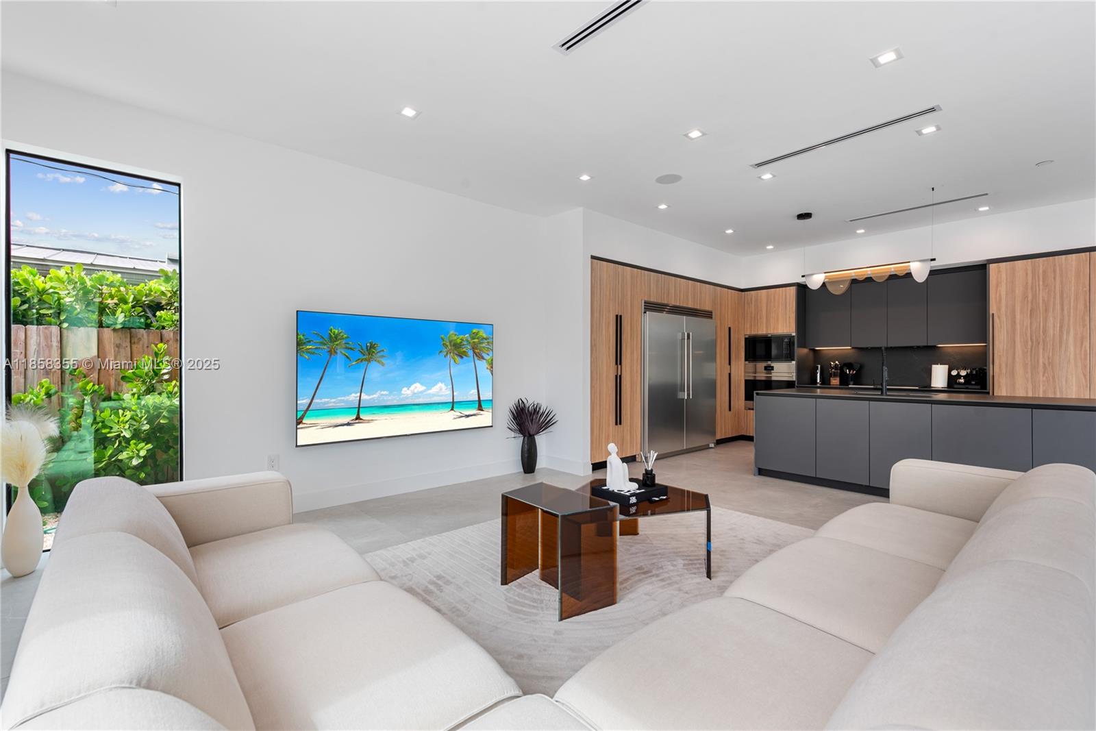 1960 NE 197th Ter Miami, FL 33179