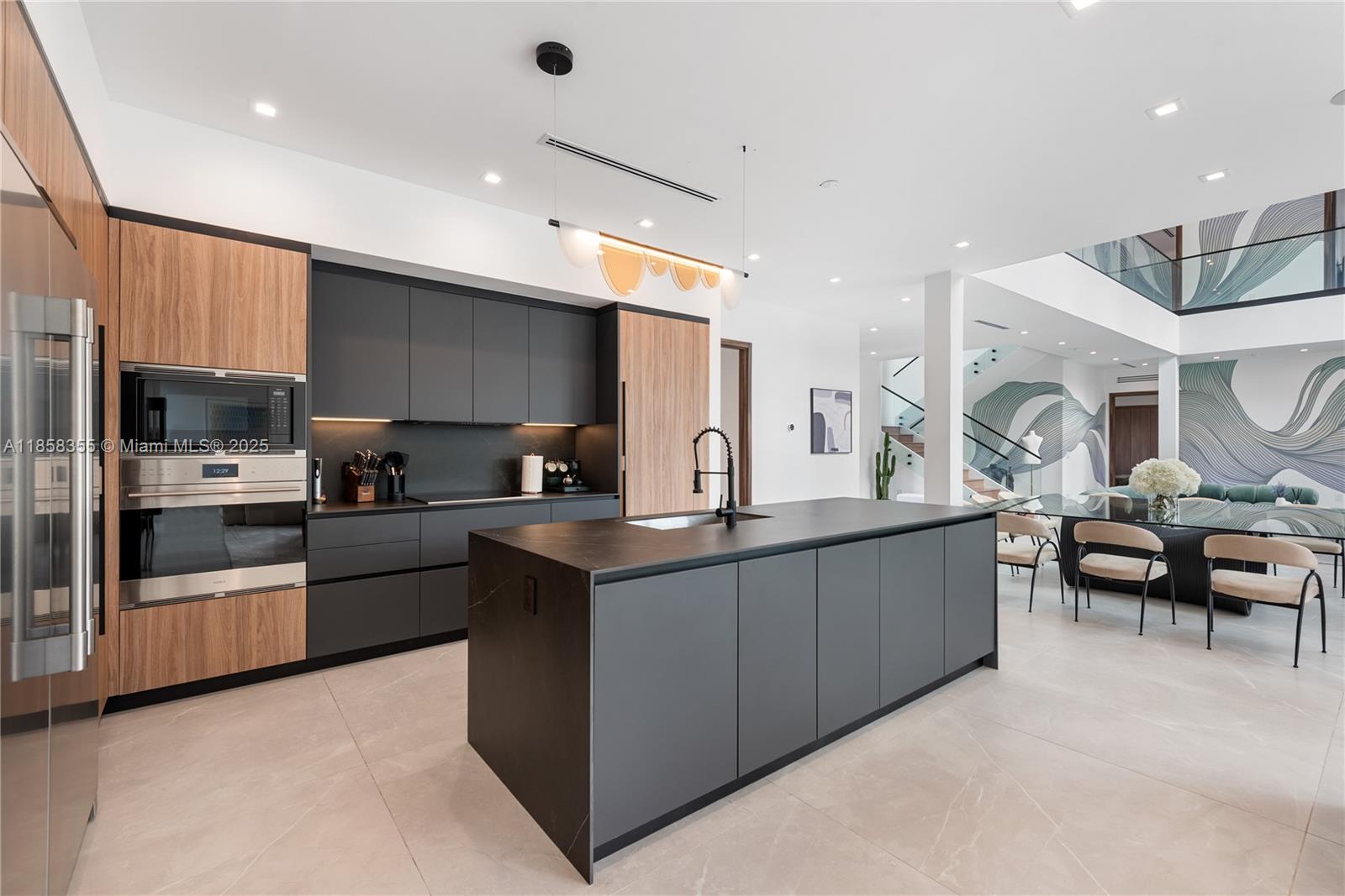 1960 NE 197th Ter Miami, FL 33179