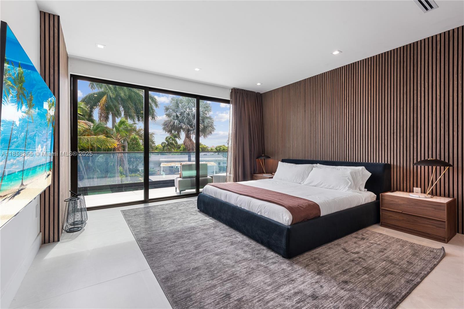 1960 NE 197th Ter Miami, FL 33179