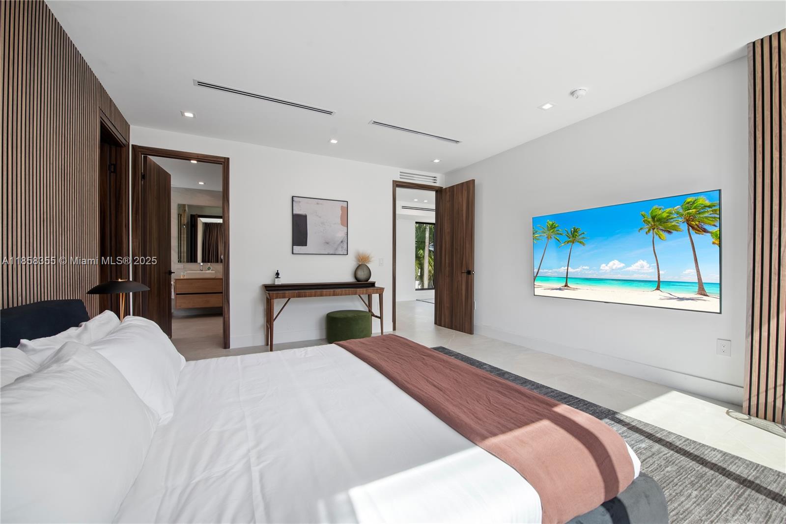 1960 NE 197th Ter Miami, FL 33179