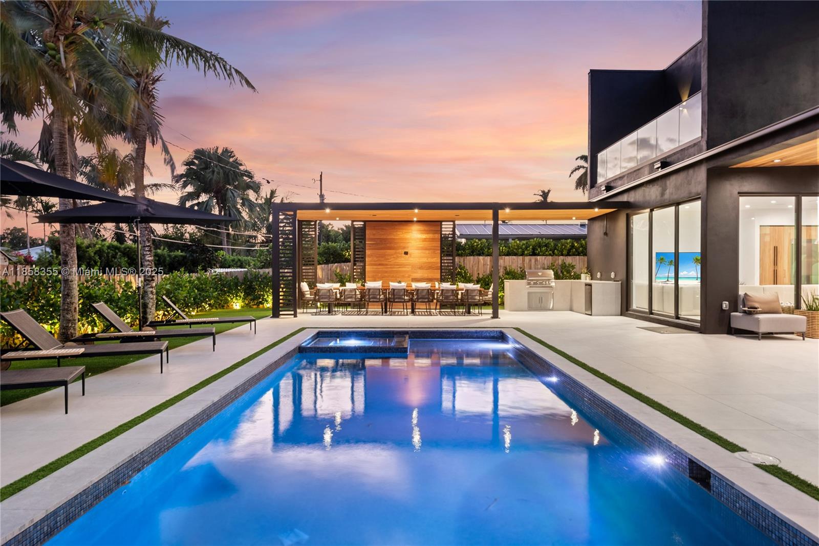 1960 NE 197th Ter Miami, FL 33179