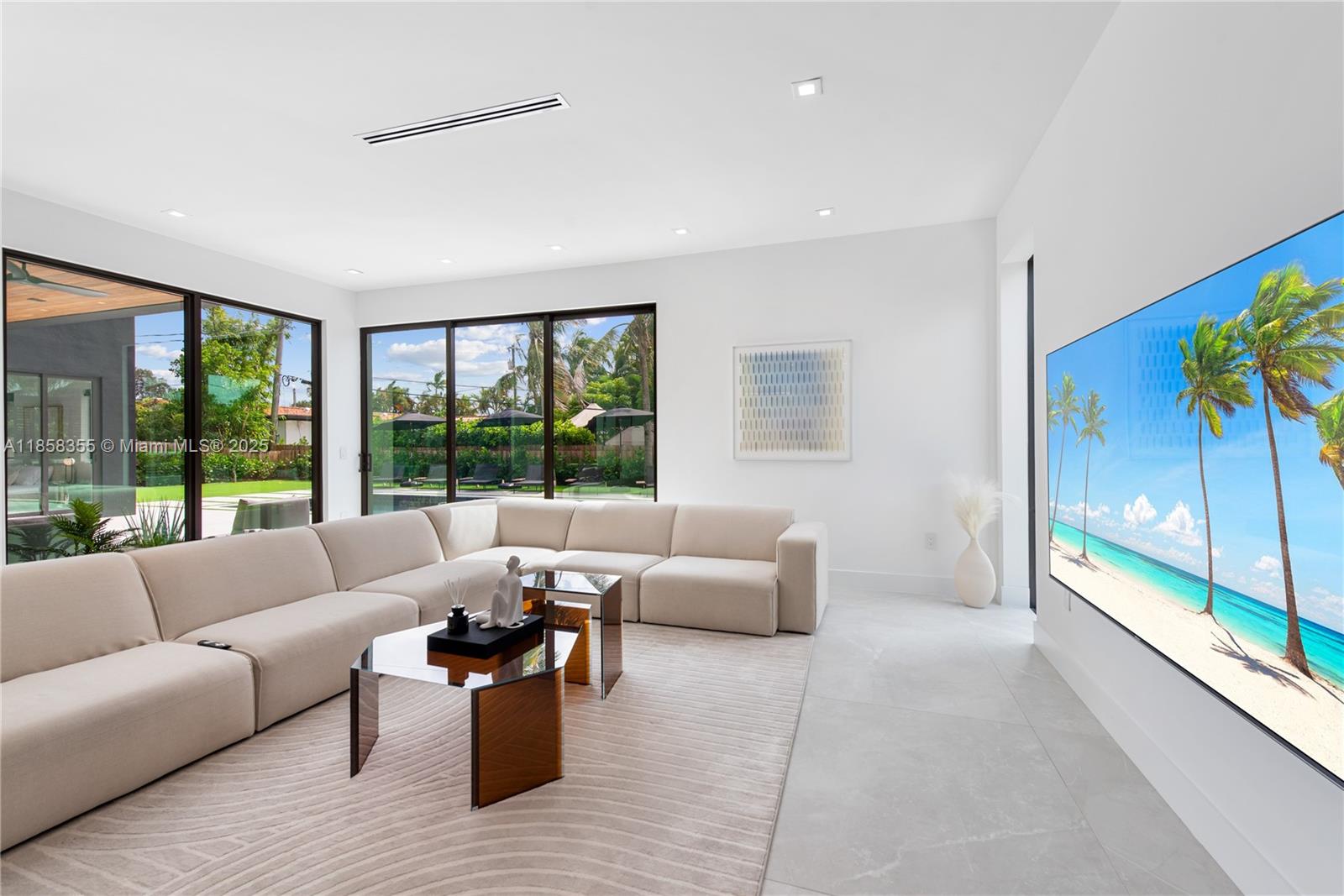 1960 NE 197th Ter Miami, FL 33179