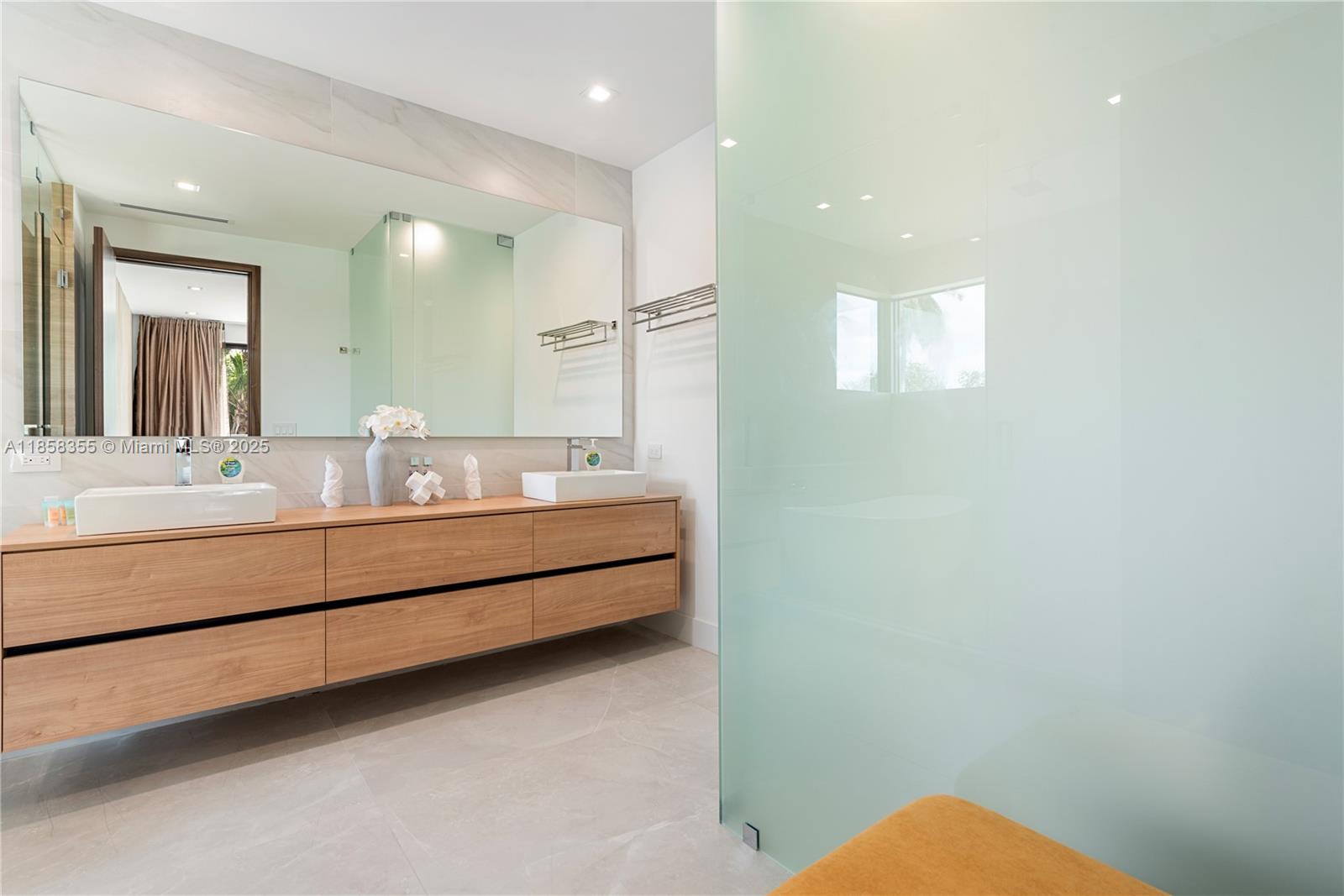 1960 NE 197th Ter Miami, FL 33179