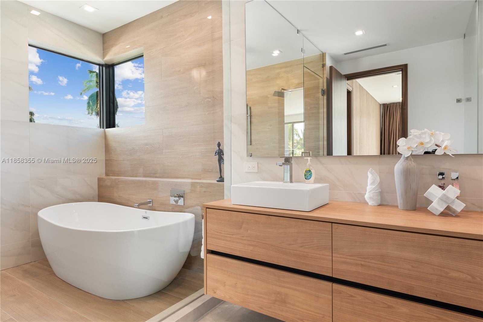 1960 NE 197th Ter Miami, FL 33179