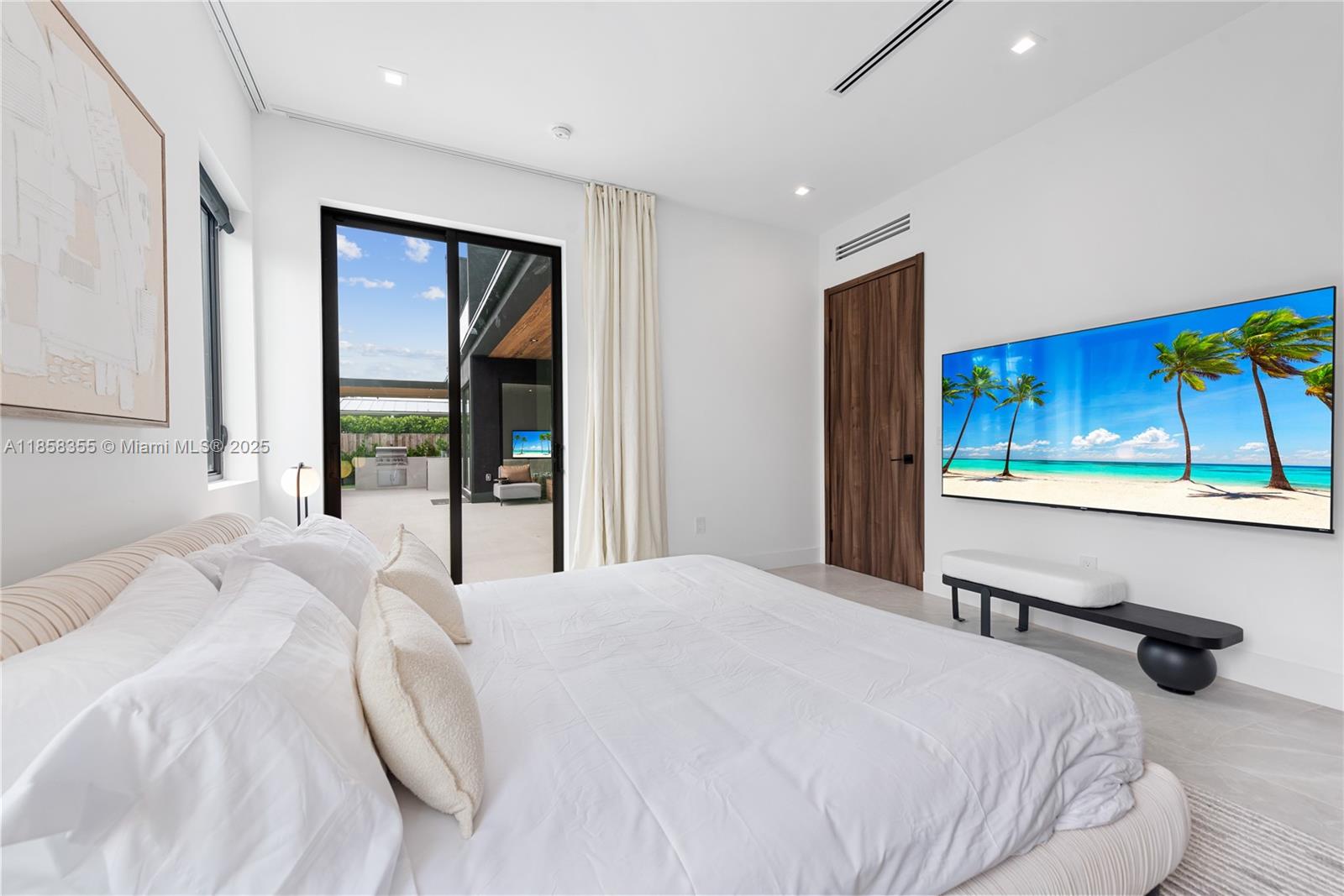 1960 NE 197th Ter Miami, FL 33179