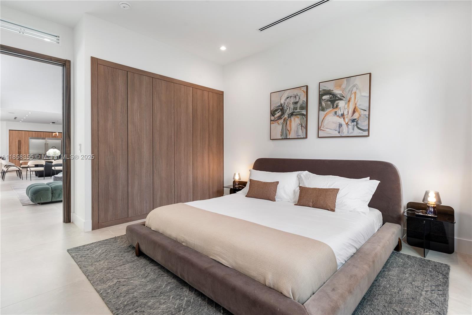 1960 NE 197th Ter Miami, FL 33179