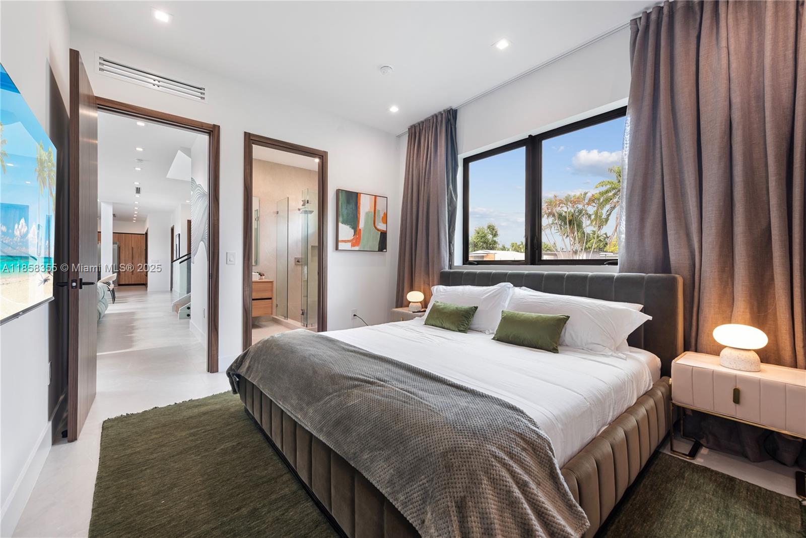 1960 NE 197th Ter Miami, FL 33179