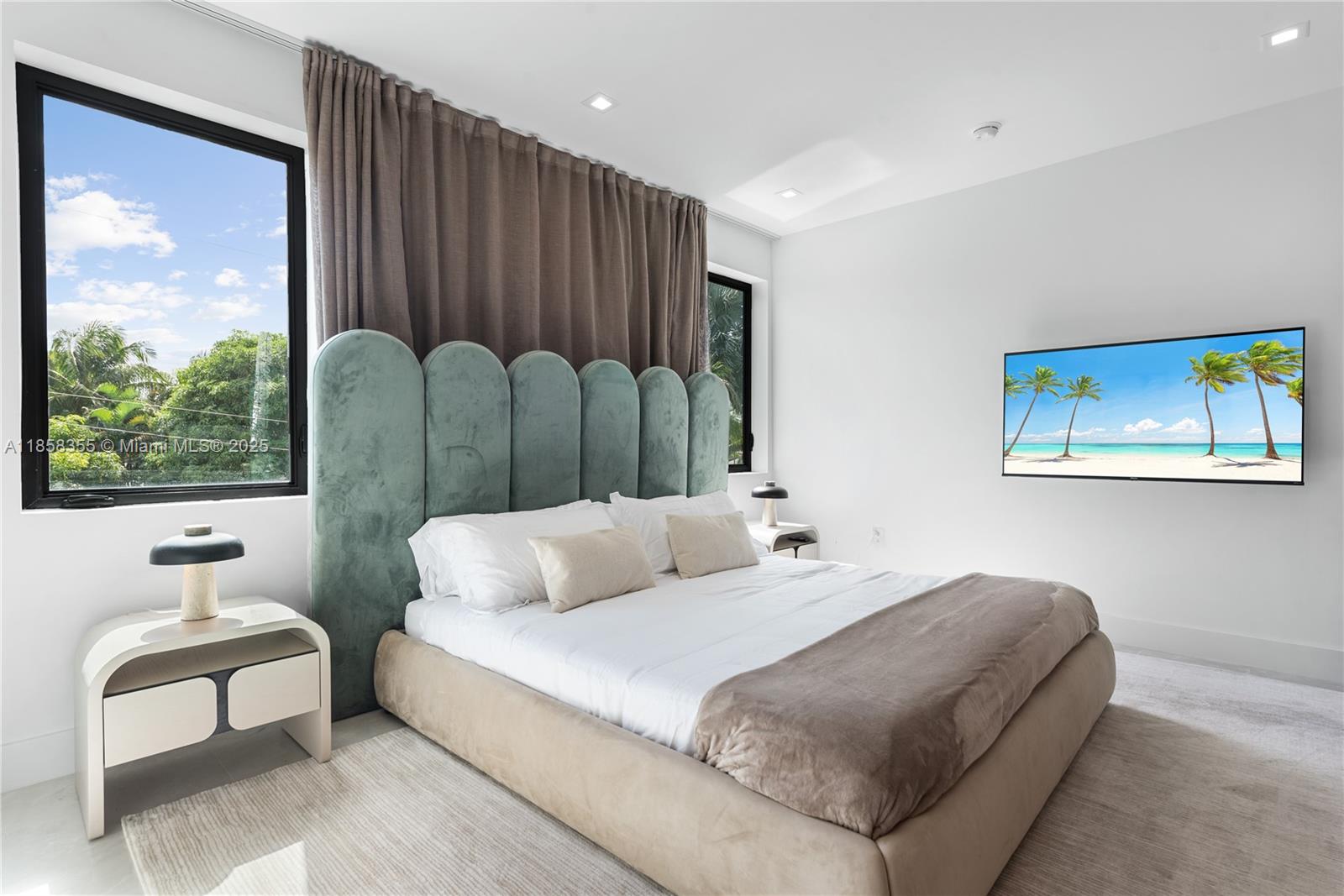 1960 NE 197th Ter Miami, FL 33179