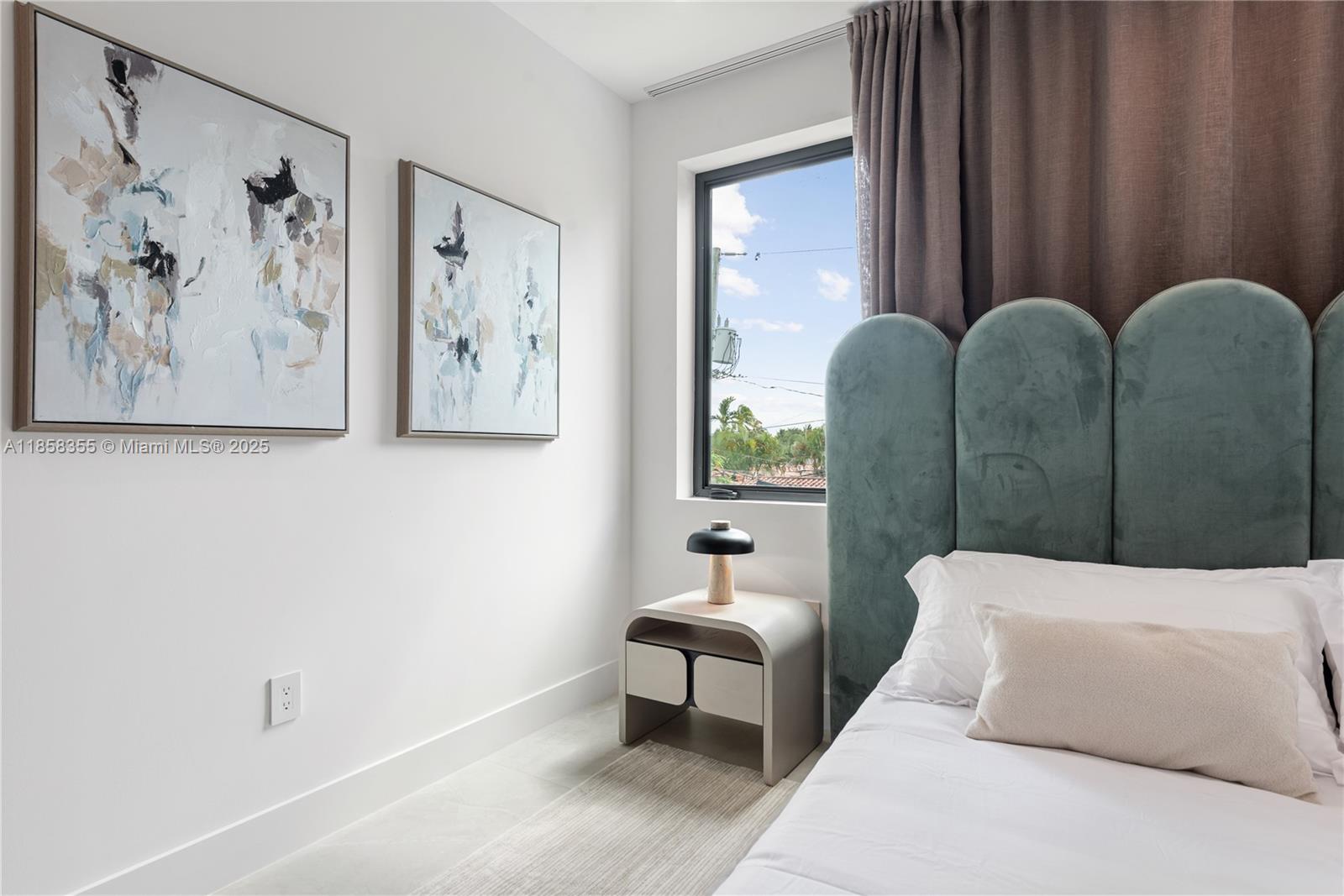 1960 NE 197th Ter Miami, FL 33179