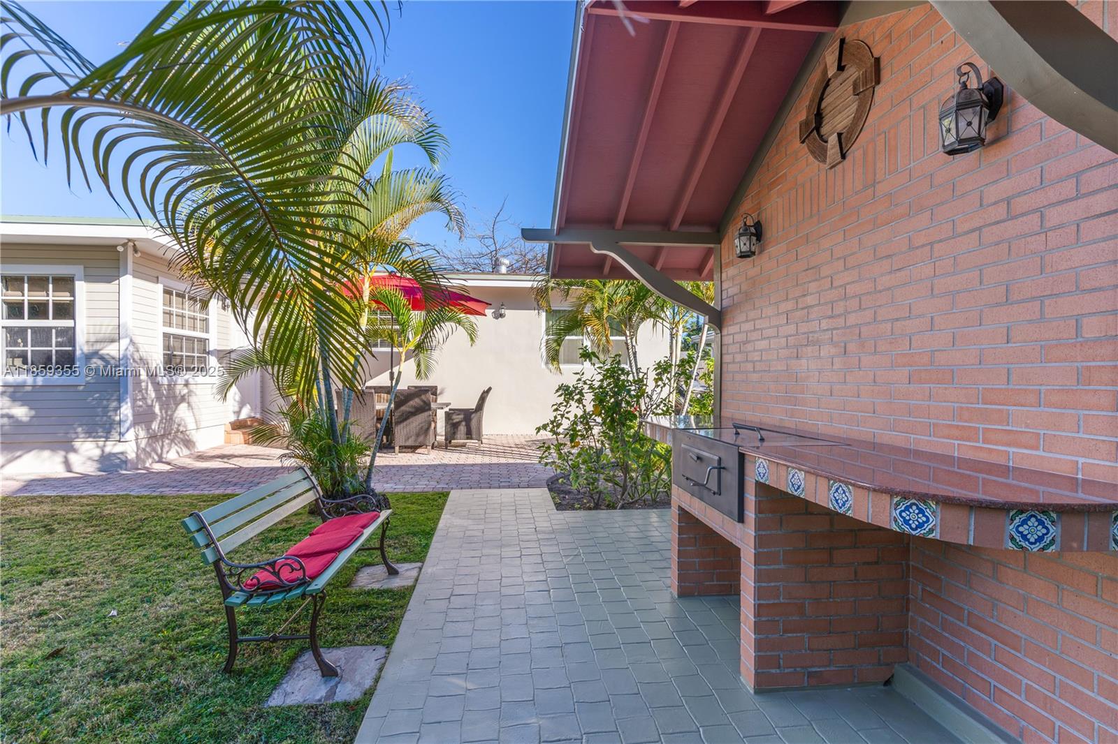 300 187th St Sunny Isles Beach, FL 33160