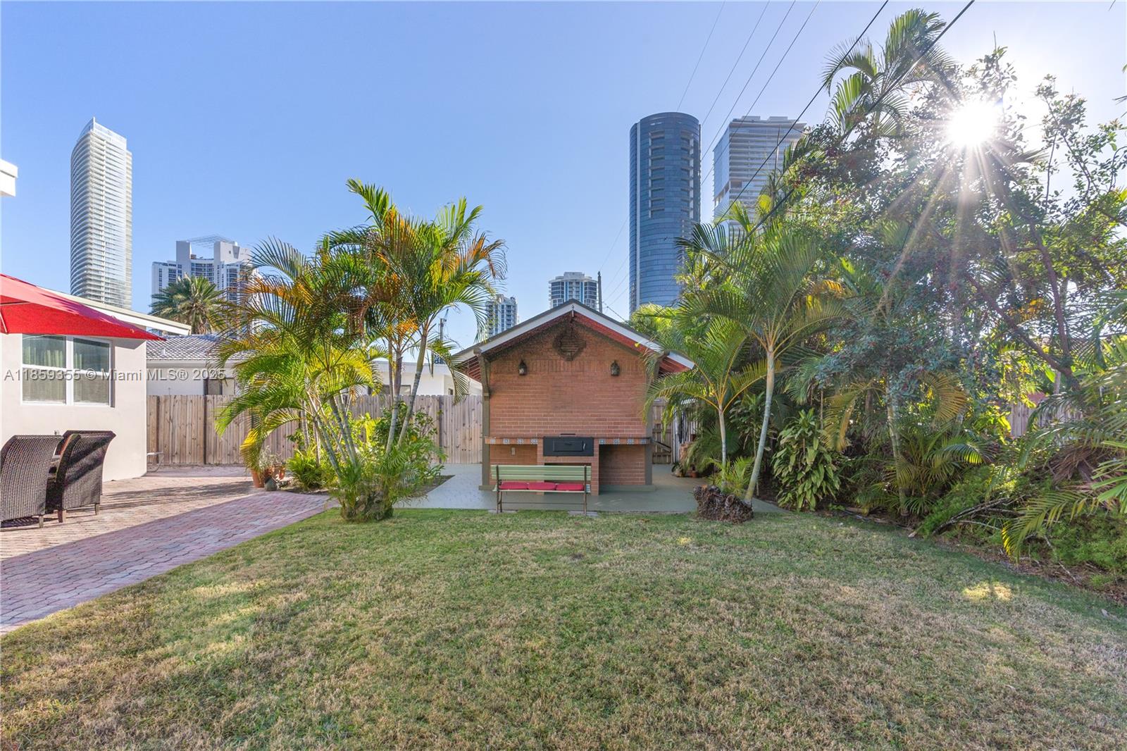 300 187th St Sunny Isles Beach, FL 33160