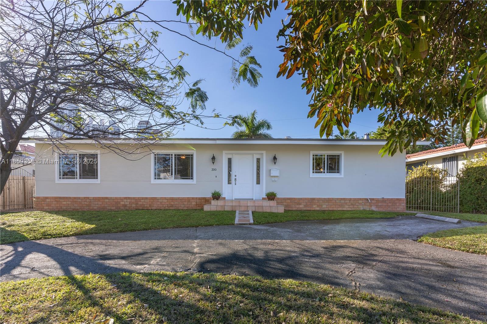 300 187th St Sunny Isles Beach, FL 33160