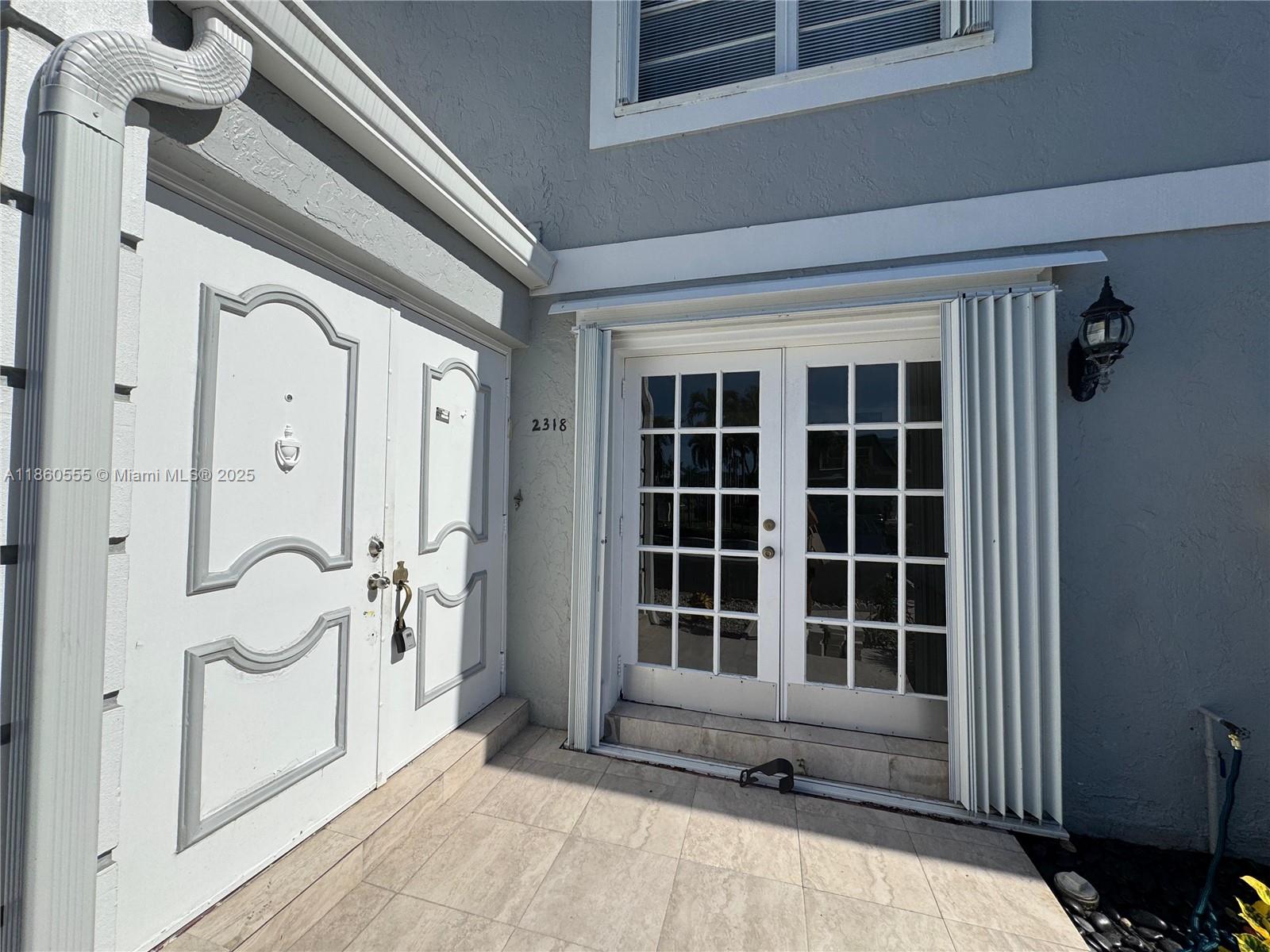 2318 NE 7th St #34 Hallandale Beach, FL 33009