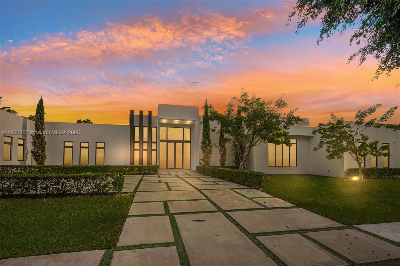 6175 SW 128th St Pinecrest, FL 33156 6175 SW 128th St Pinecrest, FL 33156