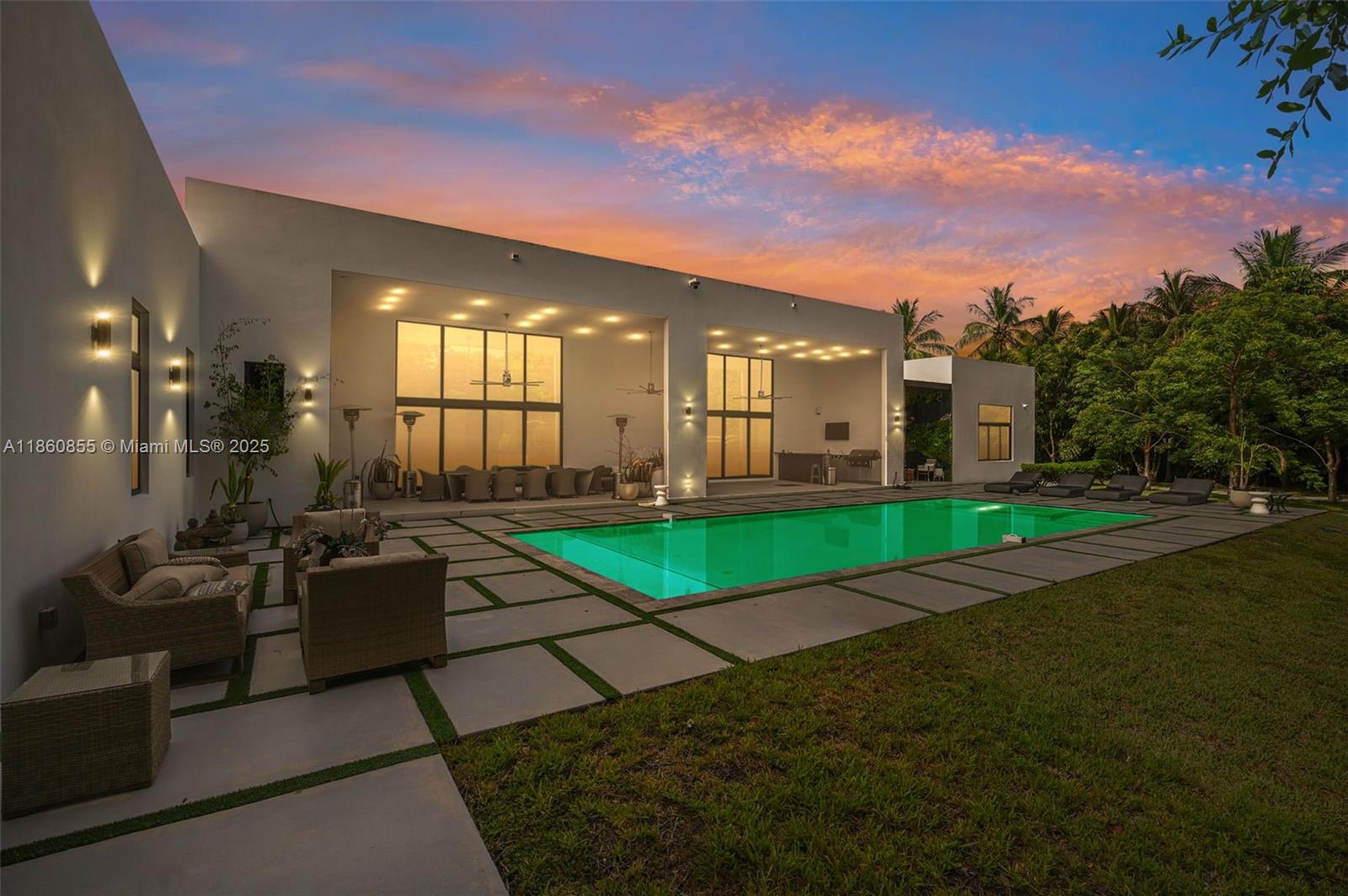 6175 SW 128th St Pinecrest, FL 33156 6175 SW 128th St Pinecrest, FL 33156