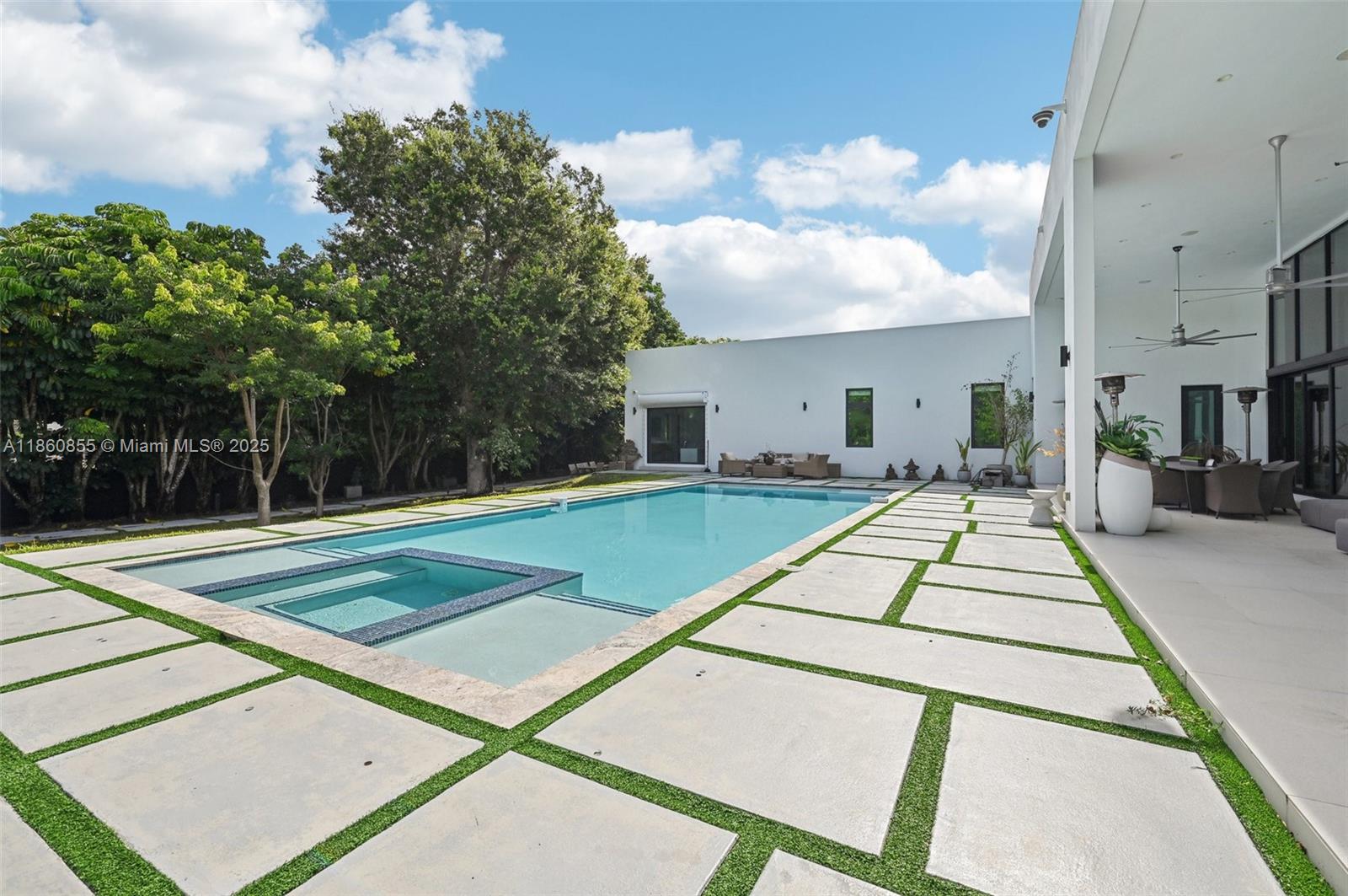6175 SW 128th St Pinecrest, FL 33156 6175 SW 128th St Pinecrest, FL 33156