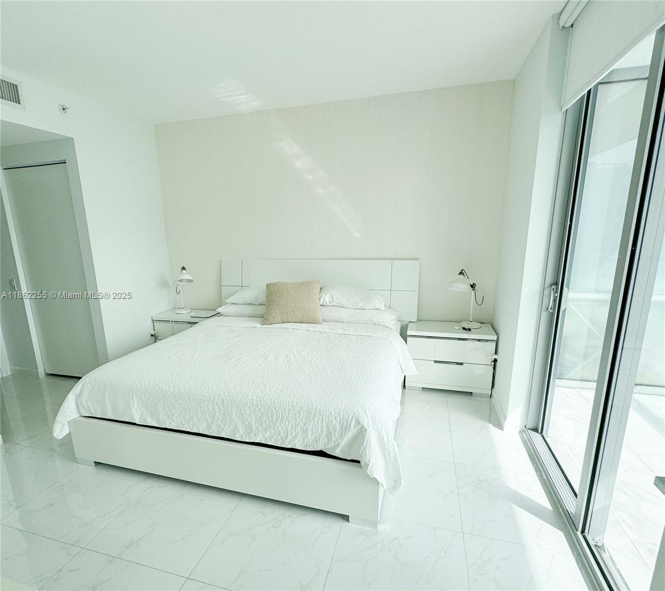 image Brickellhouse Condo12