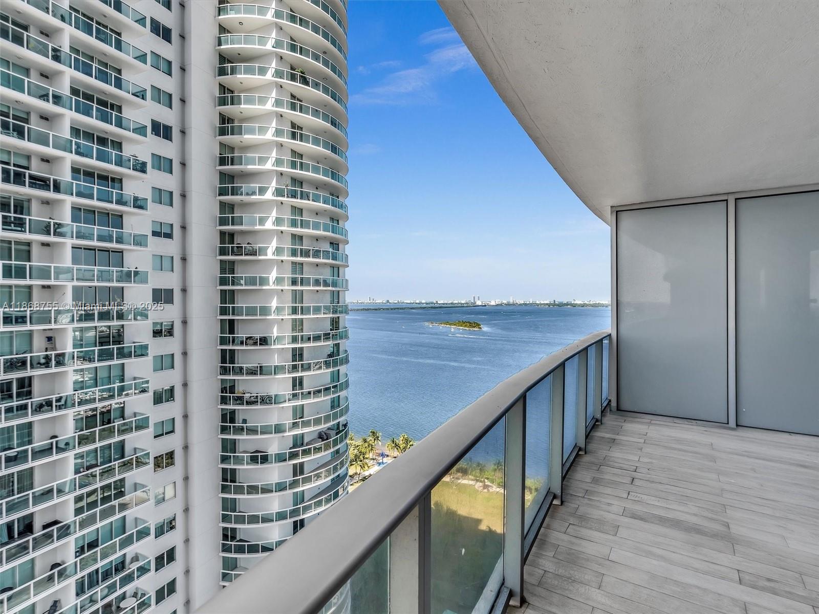 image Aria On The Bay Condo35