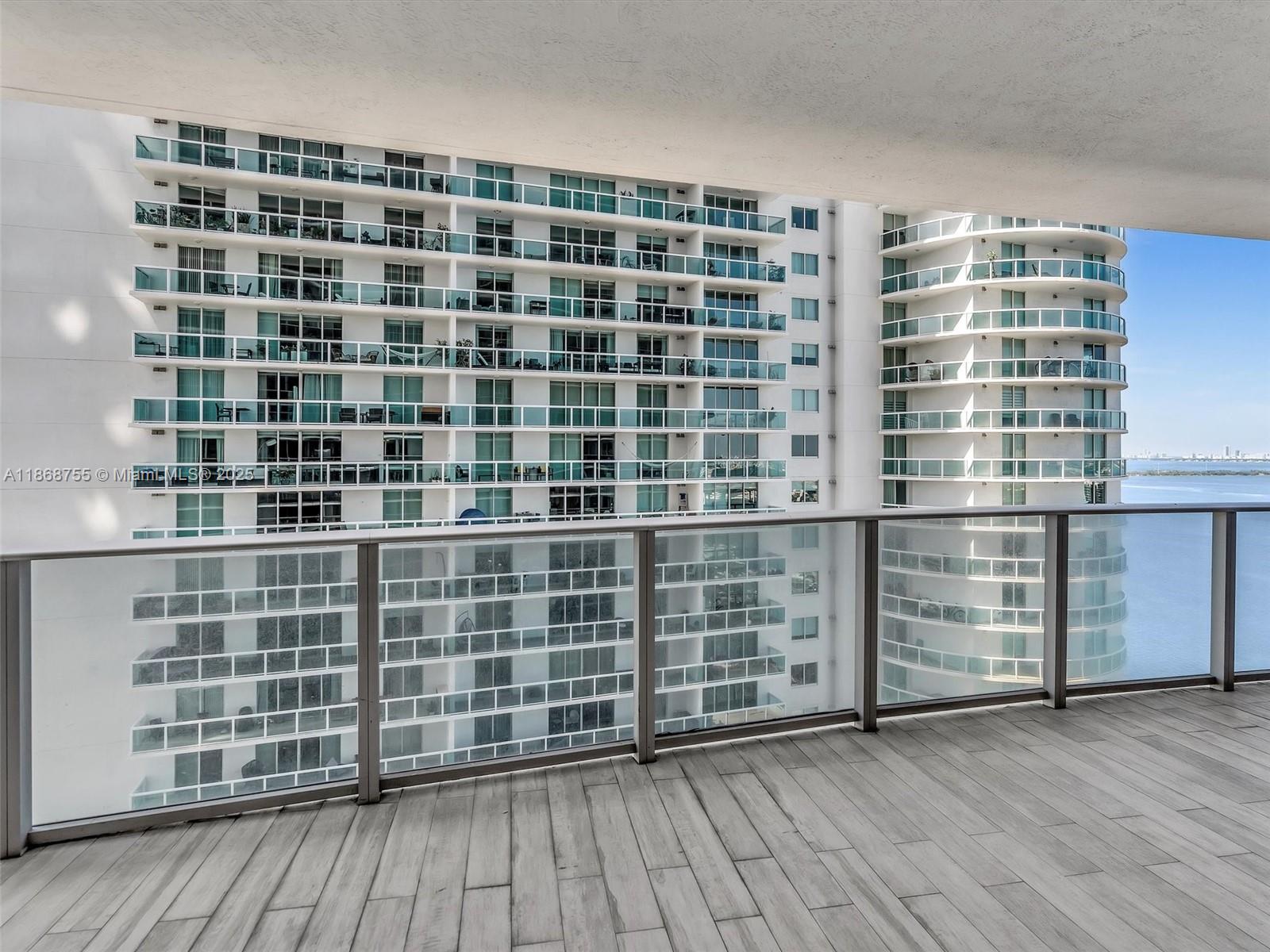 image Aria On The Bay Condo36