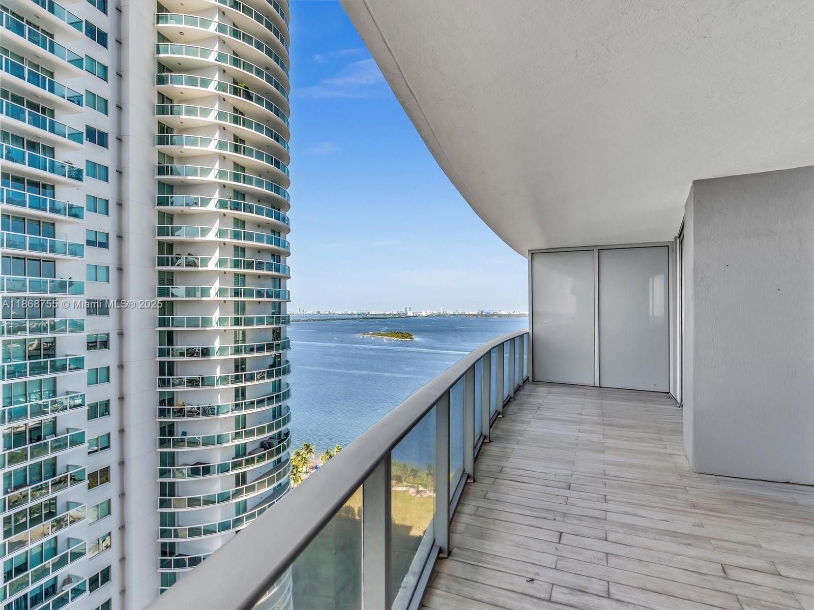 image Aria On The Bay Condo37