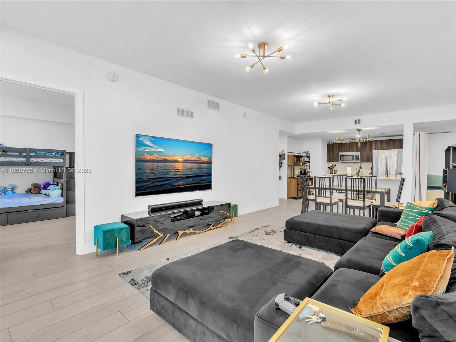 image Aria On The Bay Condo3