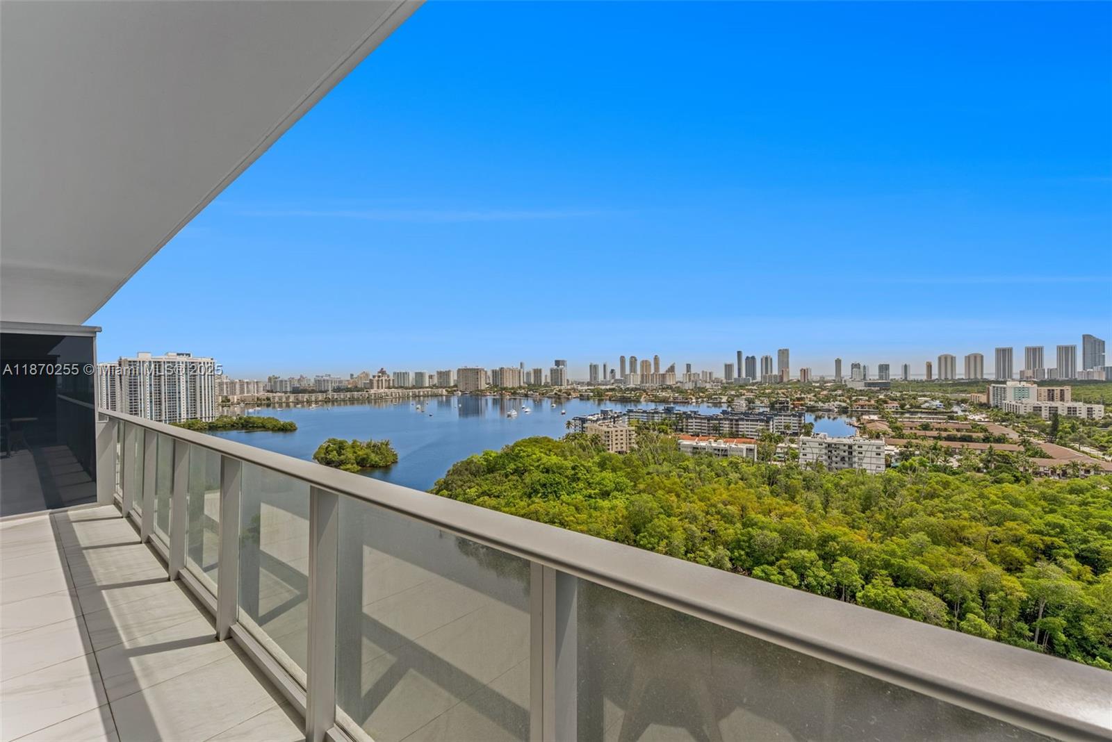 16385 Biscayne Blvd #1819