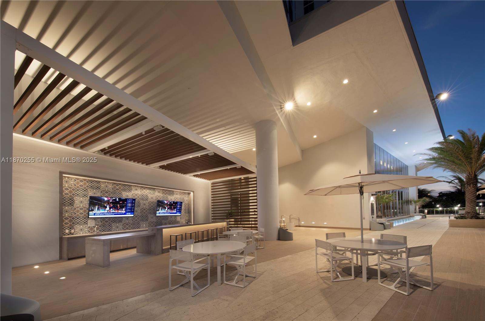 16385 Biscayne Blvd #1819 North Miami Beach, FL 33160