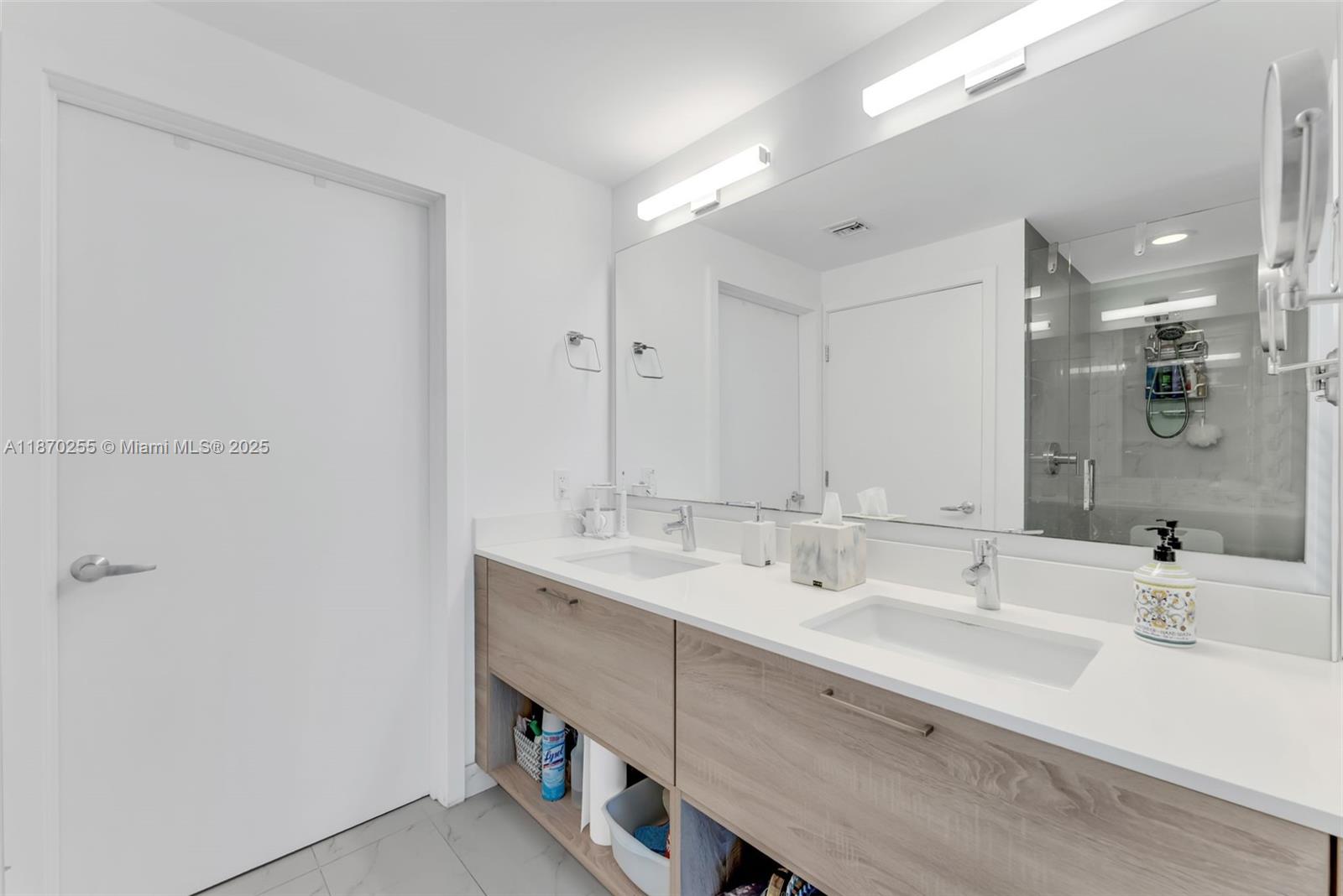 16385 Biscayne Blvd #1819 North Miami Beach, FL 33160