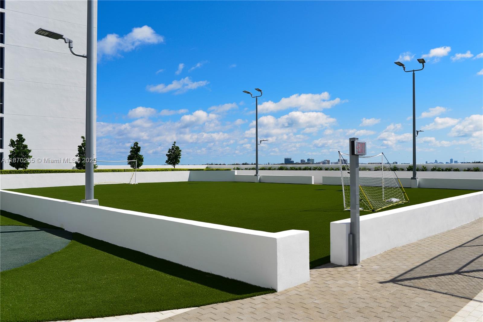 16385 Biscayne Blvd #1819 North Miami Beach, FL 33160