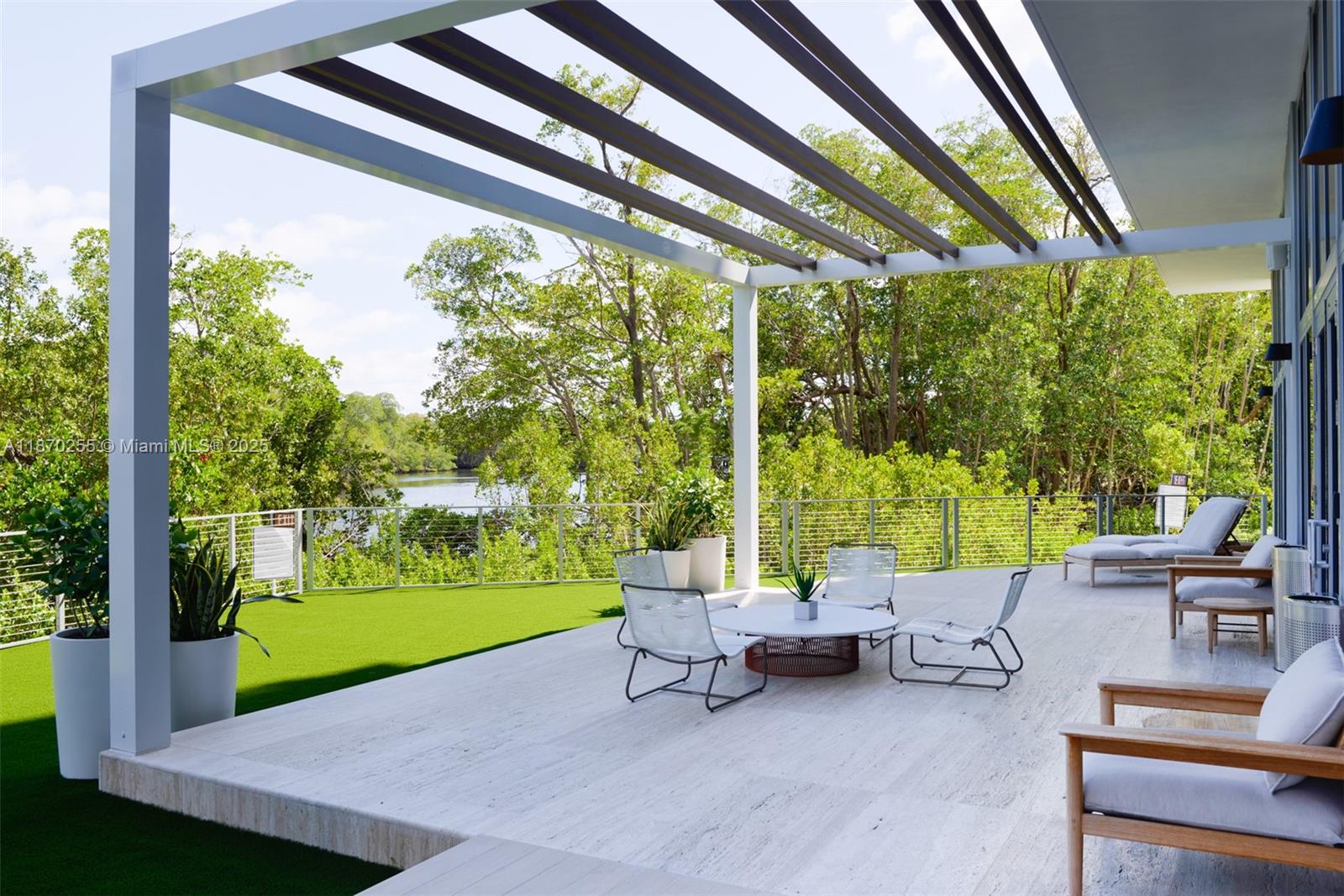 16385 Biscayne Blvd #1819 North Miami Beach, FL 33160