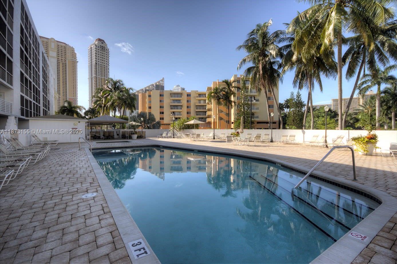 17801 N Bay Rd #210