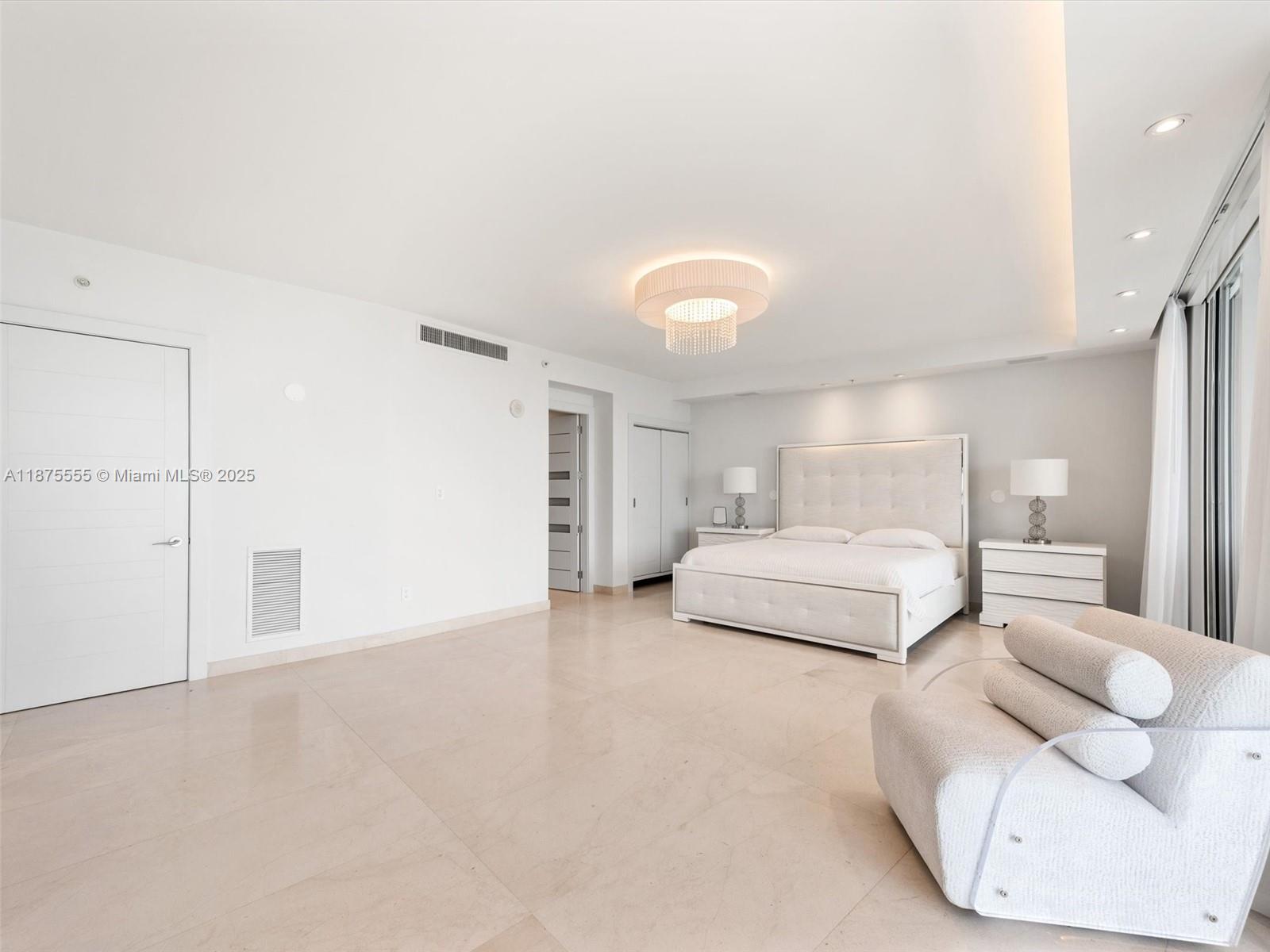 18201 Collins Ave #1209 Sunny Isles Beach, FL 33160