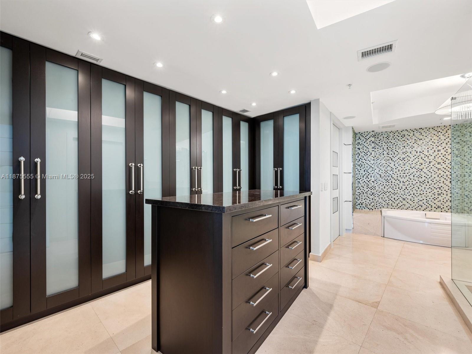 18201 Collins Ave #1209 Sunny Isles Beach, FL 33160